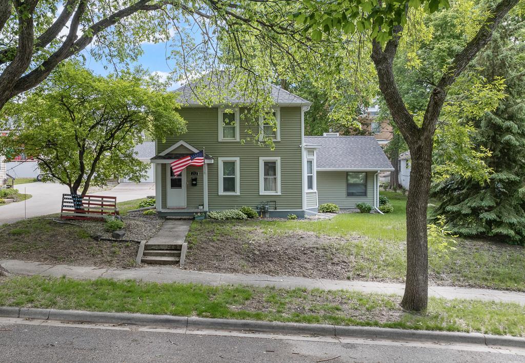 212 S 4 Property Photo 1