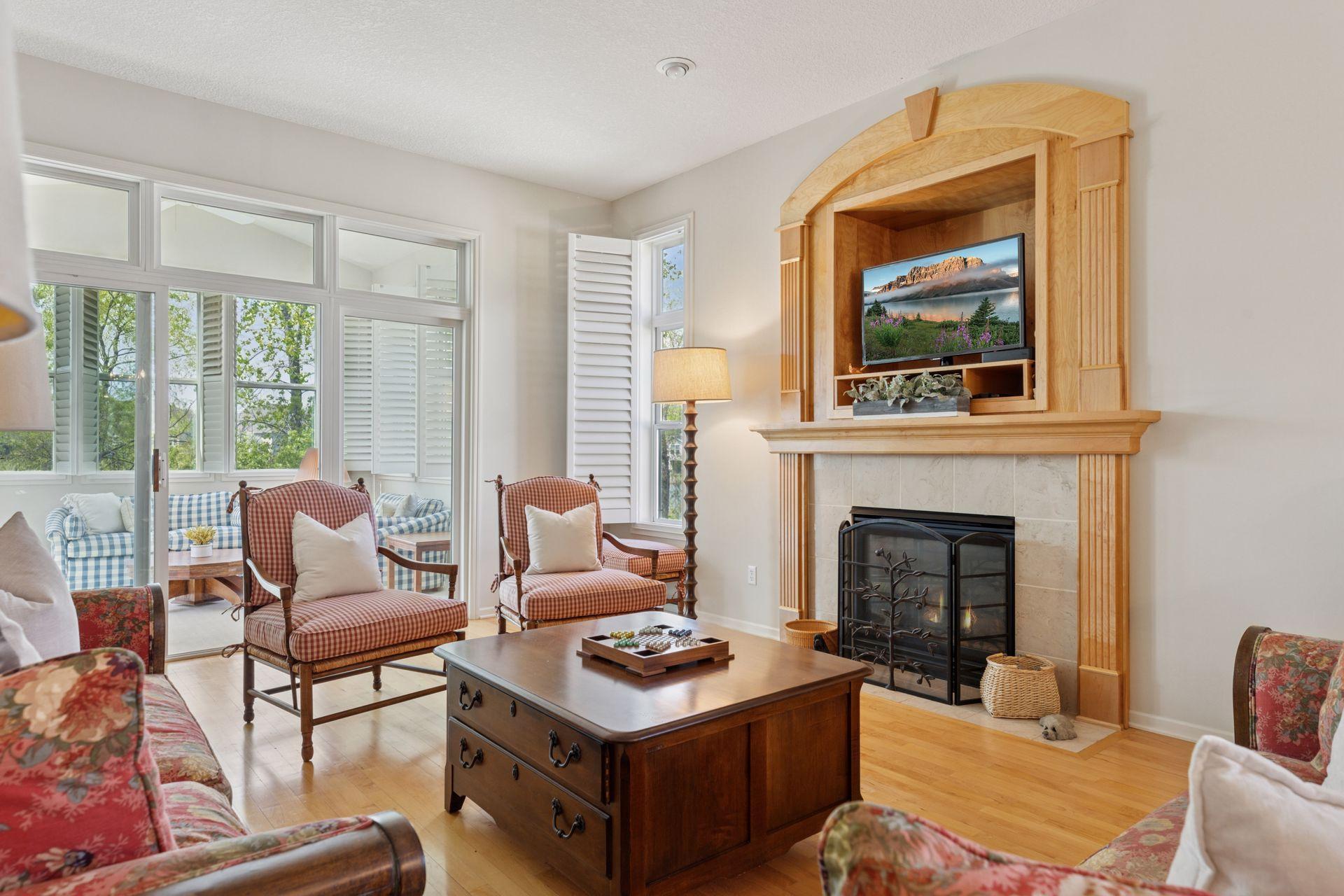 4555 Jewel Lane Property Photo 4