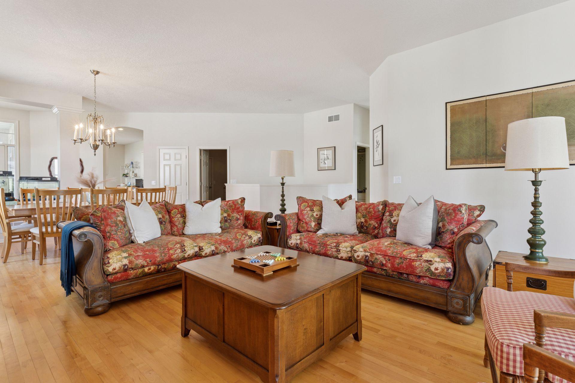 4555 Jewel Lane Property Photo 5