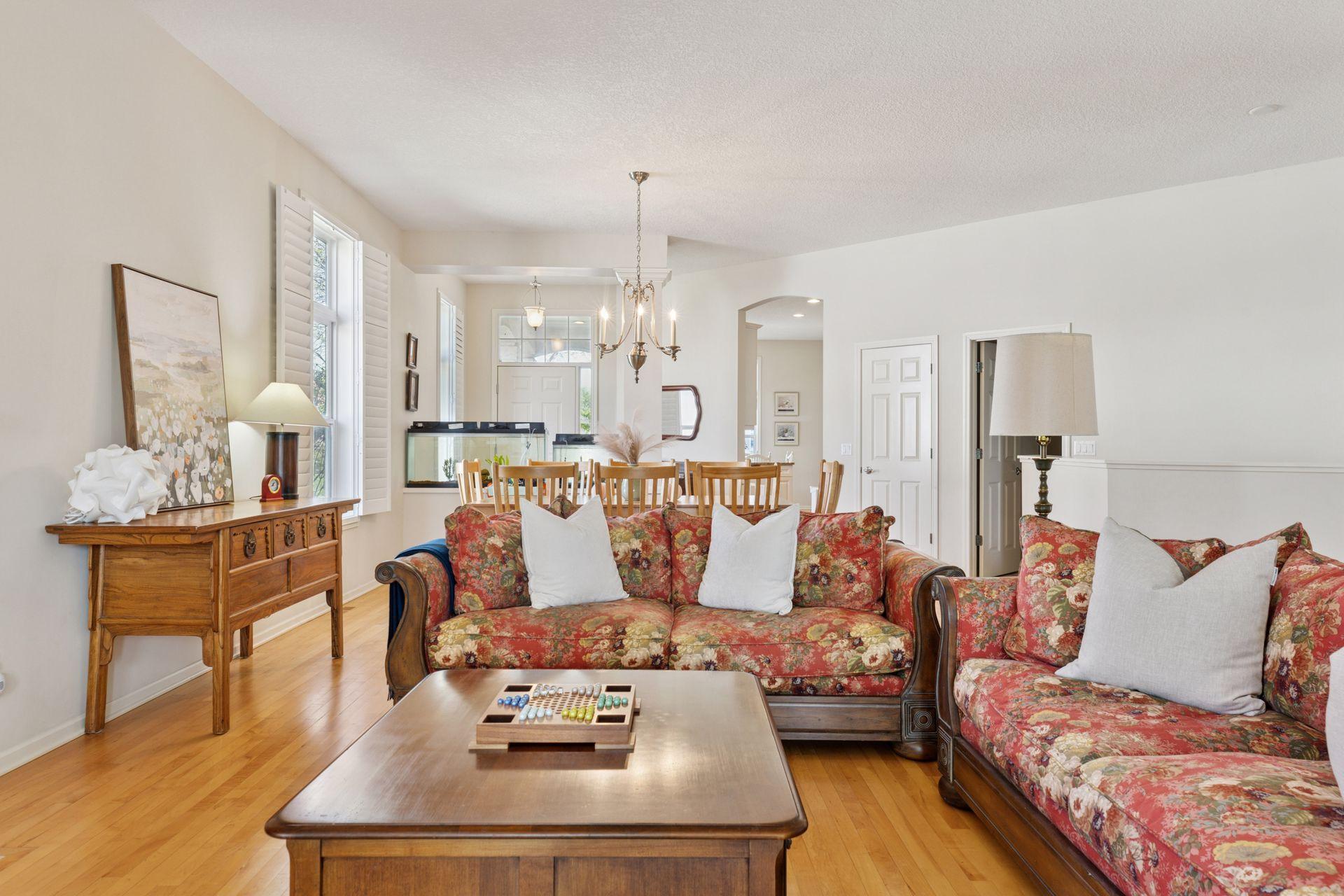 4555 Jewel Lane Property Photo 6