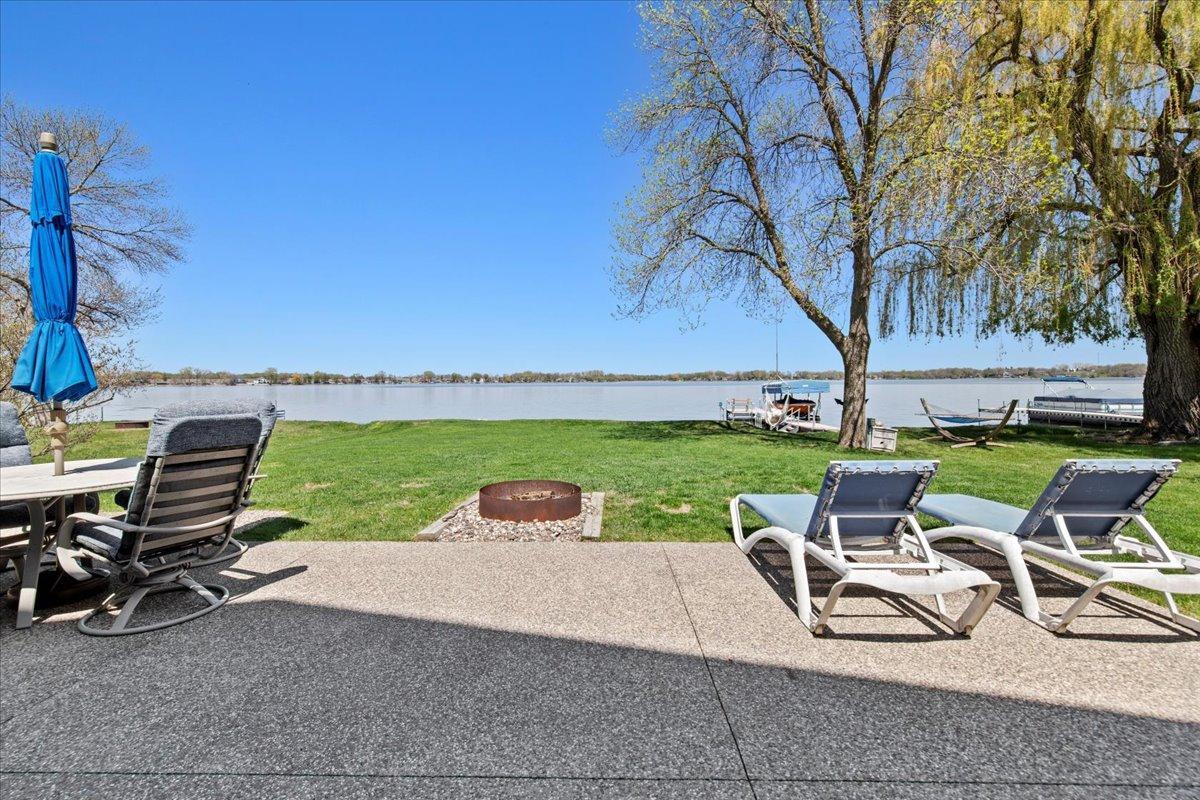 1108 Lakeview Drive Property Photo 1