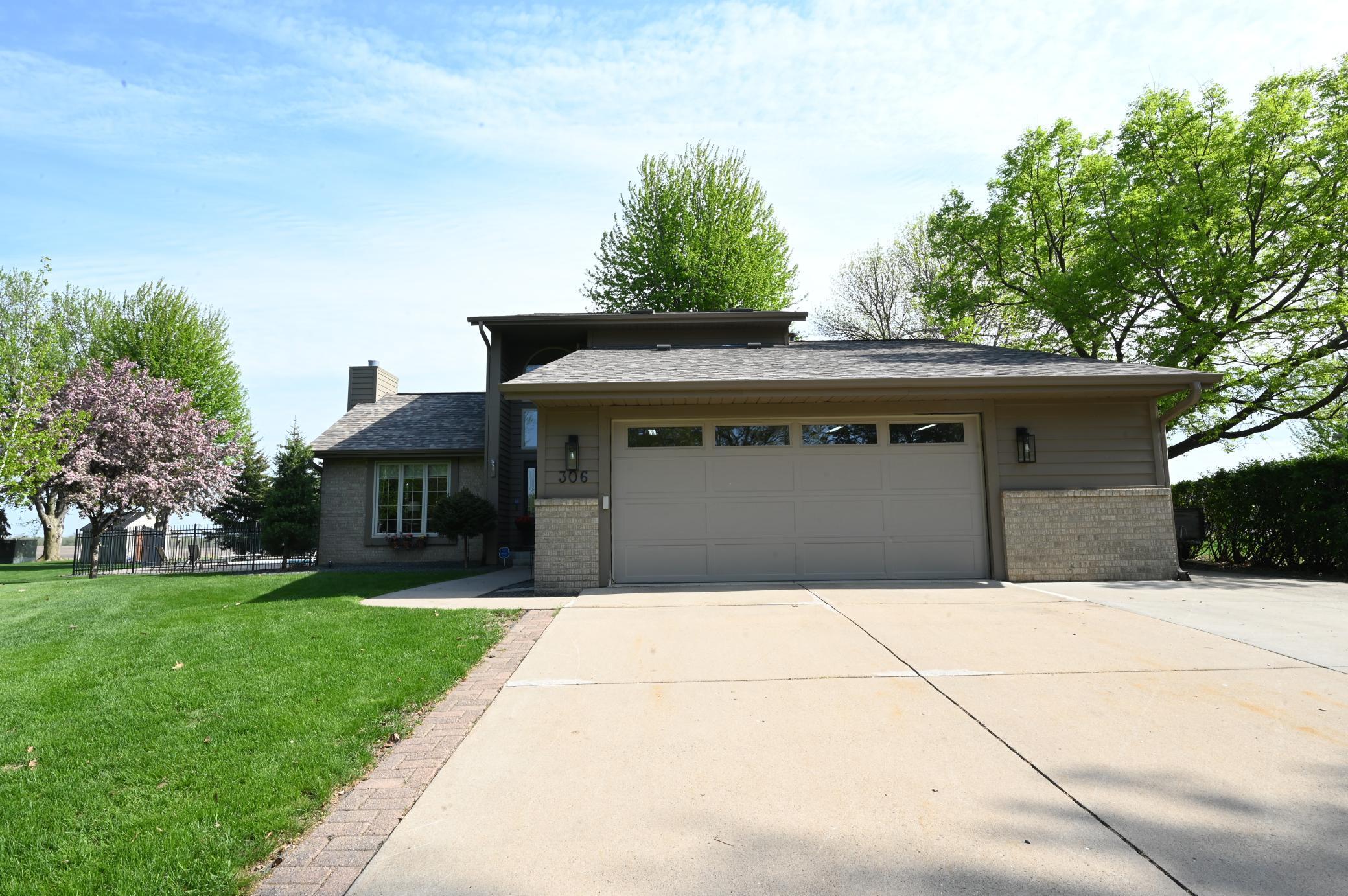 306 Windcrest Lane Property Photo