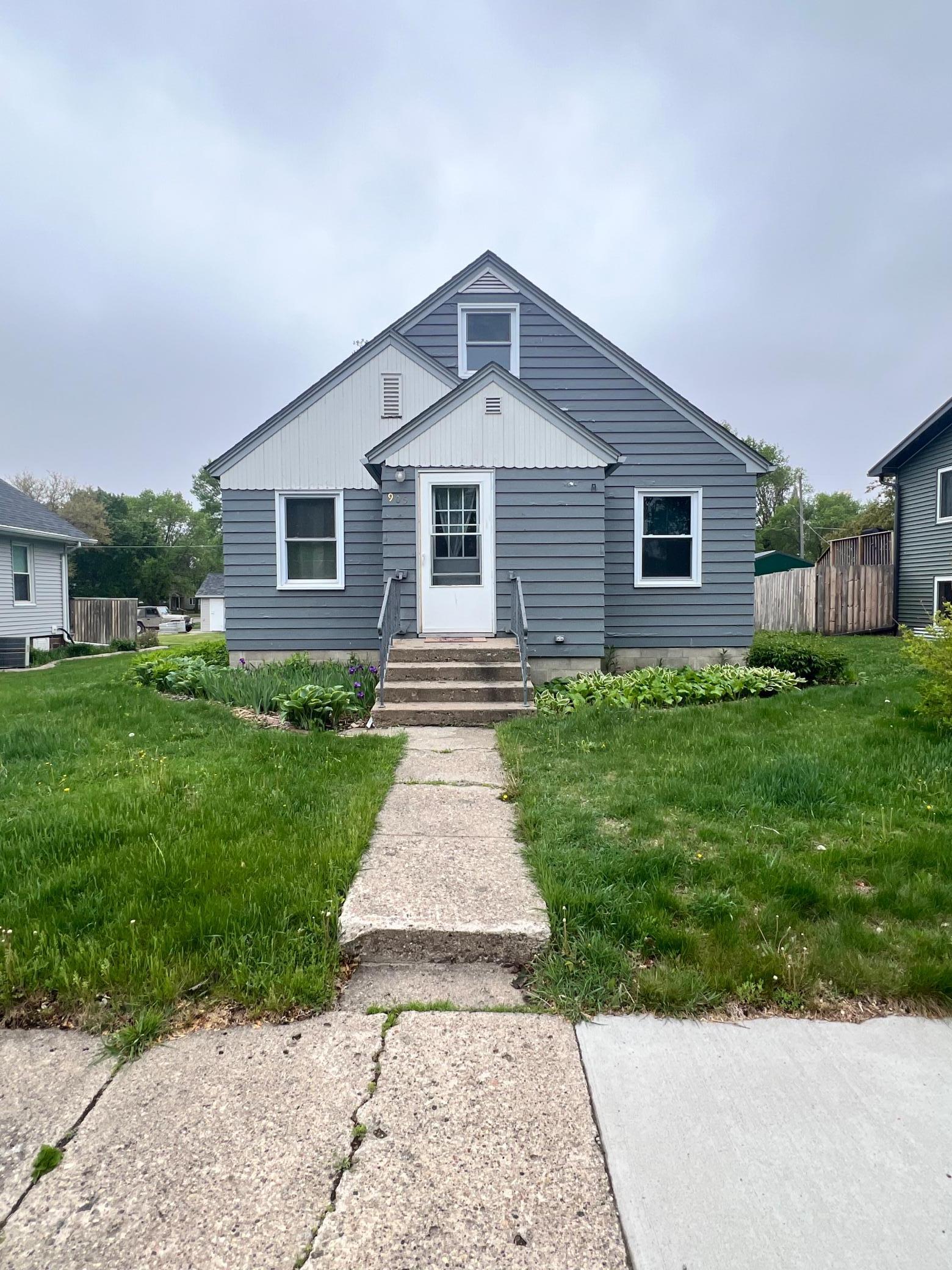 905 12th Avenue Property Photo 1