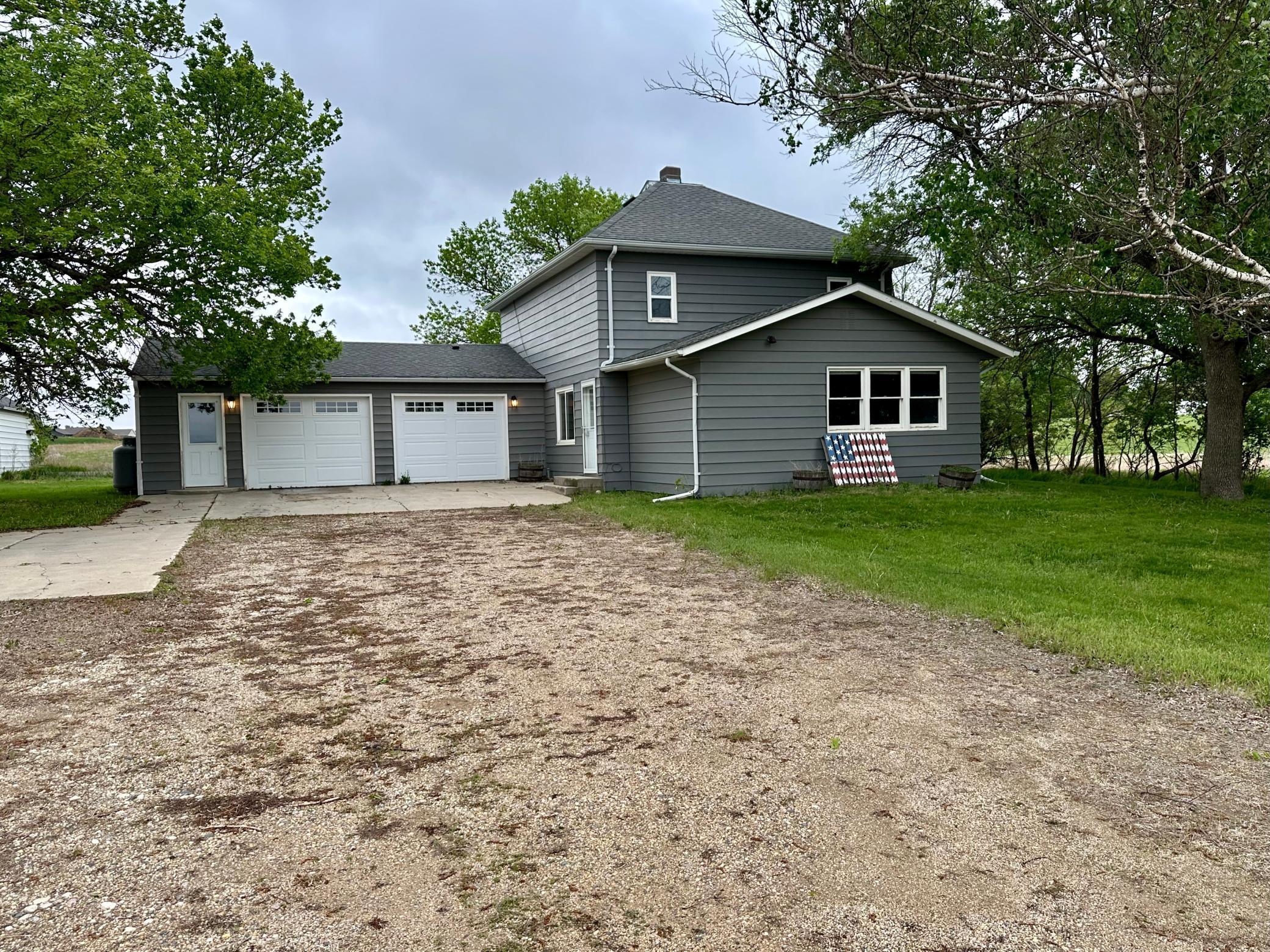 210 160th Avenue Property Photo 1