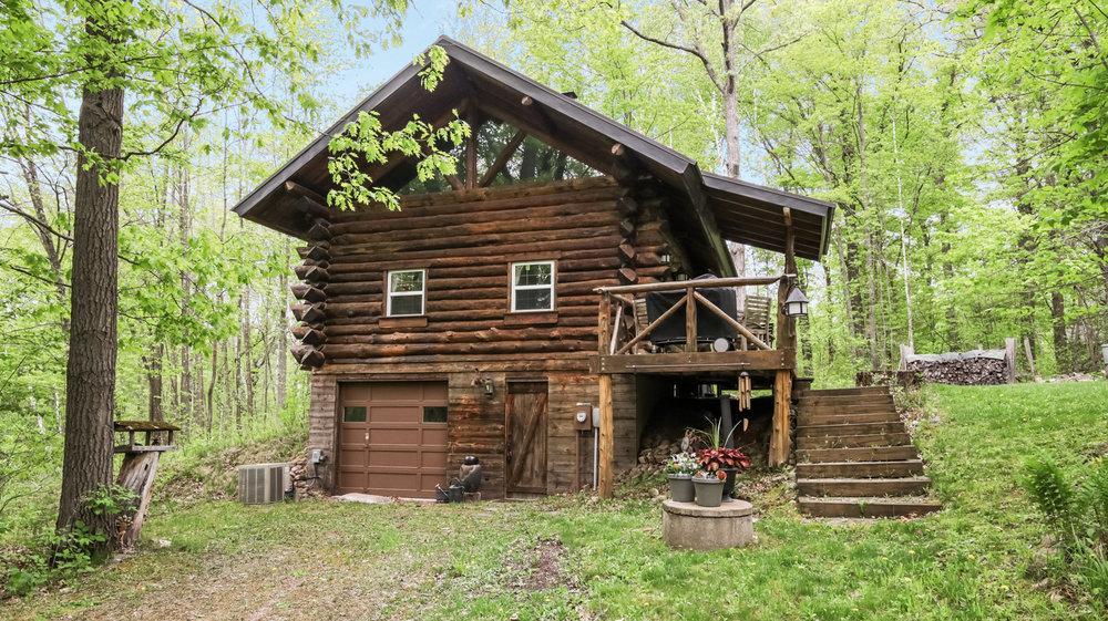 W16056 Camp Road Property Photo 1