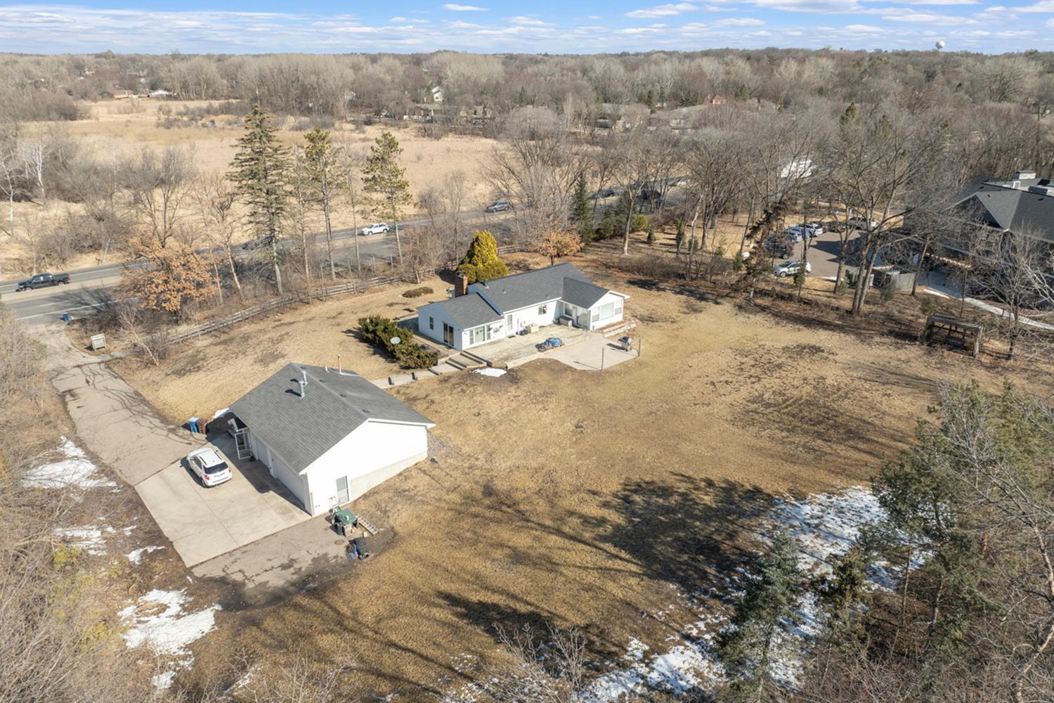 17101 Highway 7 Property Photo