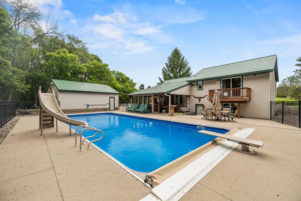 2511 Carver Avenue E Property Photo 7