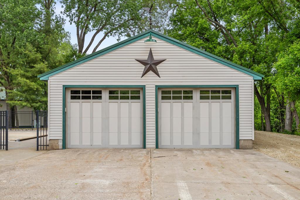 2511 Carver Avenue E Property Photo 10
