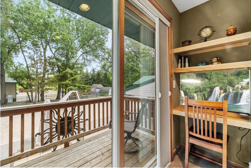 2511 Carver Avenue E Property Photo 22