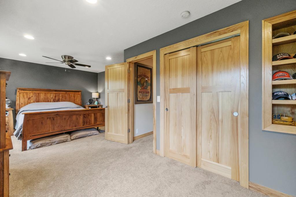 2511 Carver Avenue E Property Photo 24