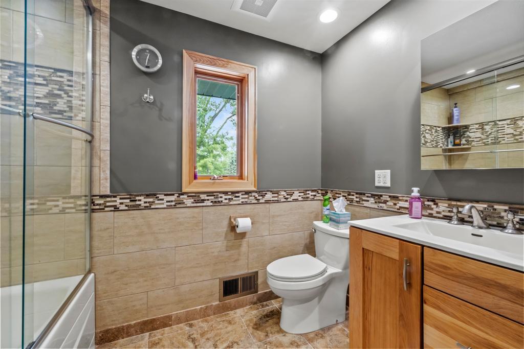 2511 Carver Avenue E Property Photo 29