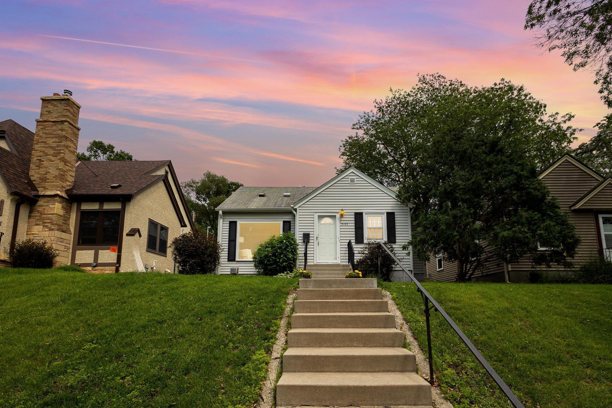 5155 Elliot Avenue Property Photo 1