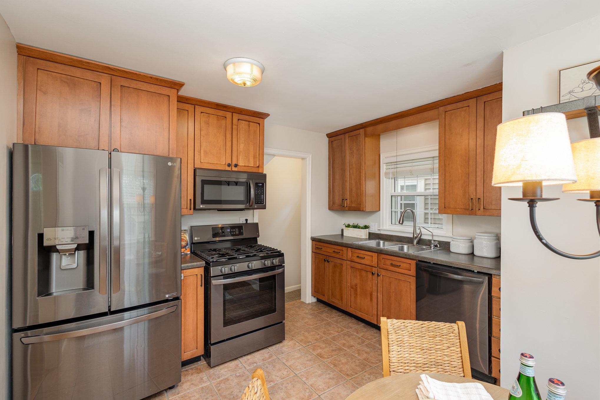 5155 Elliot Avenue Property Photo 6