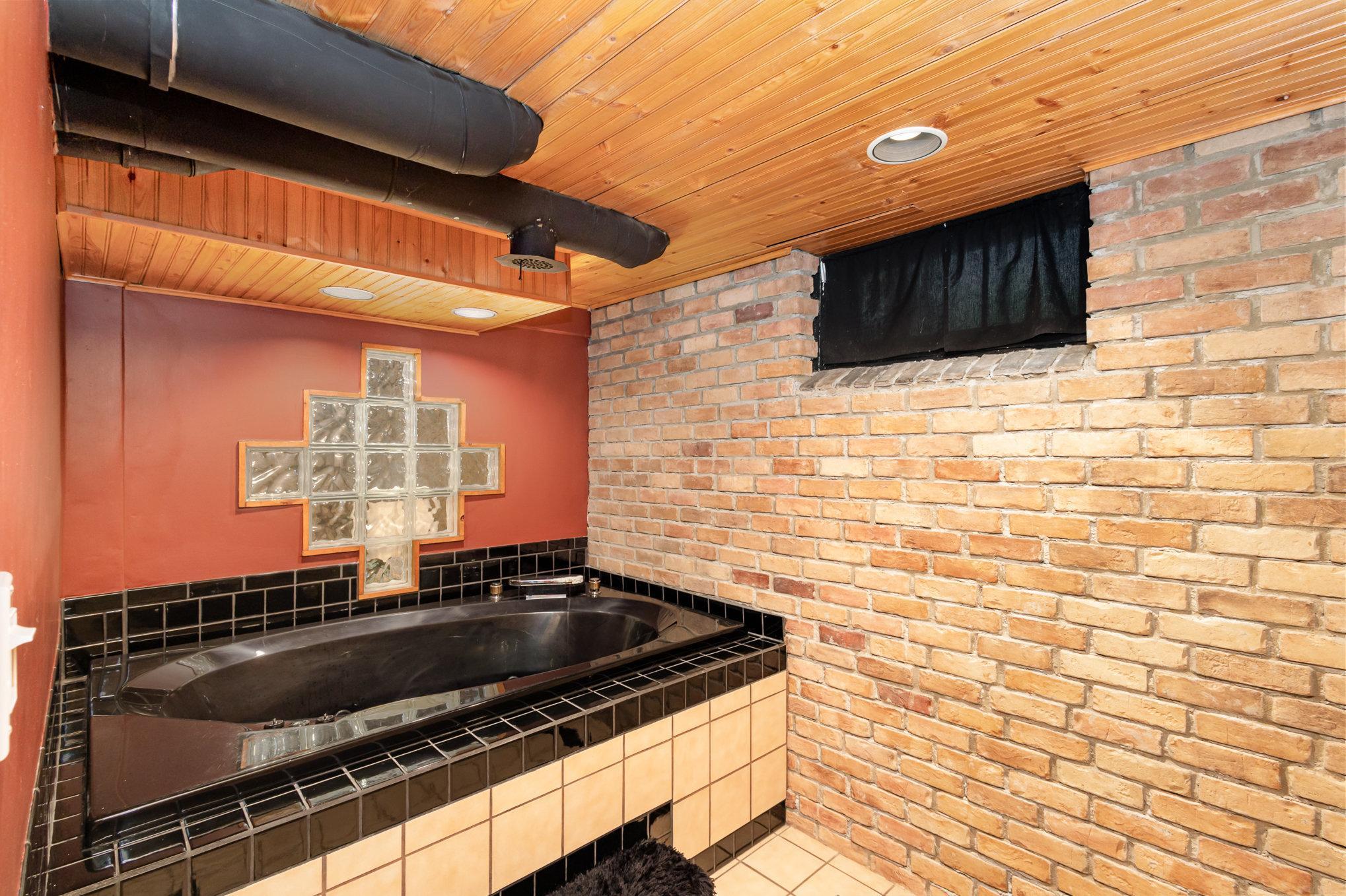 5155 Elliot Avenue Property Photo 21