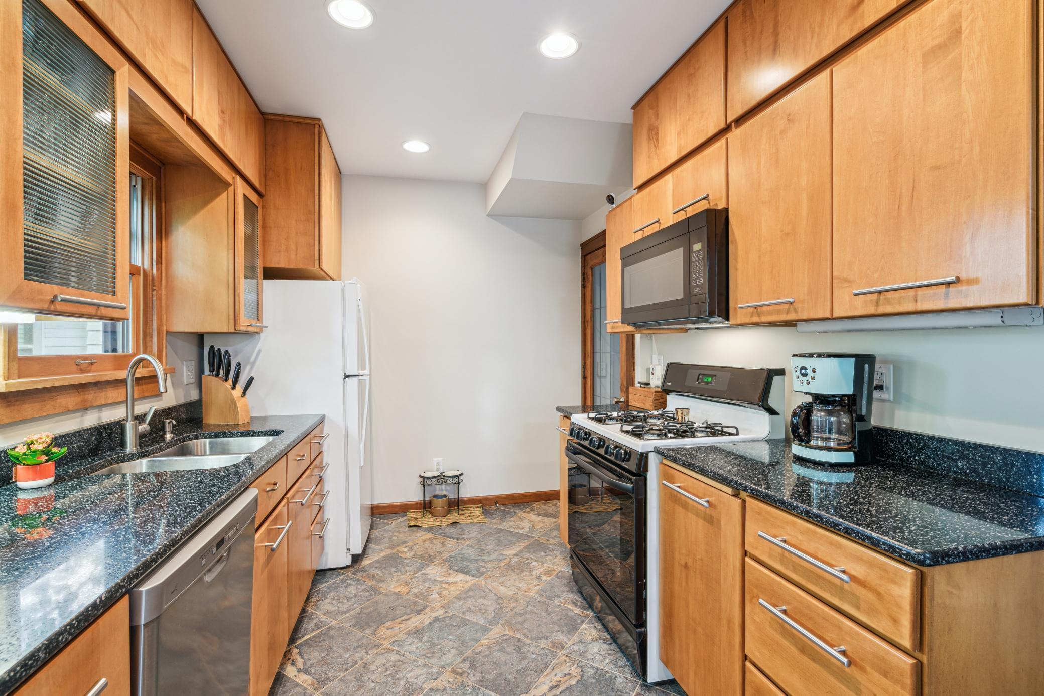 4832 Park Avenue Property Photo 15