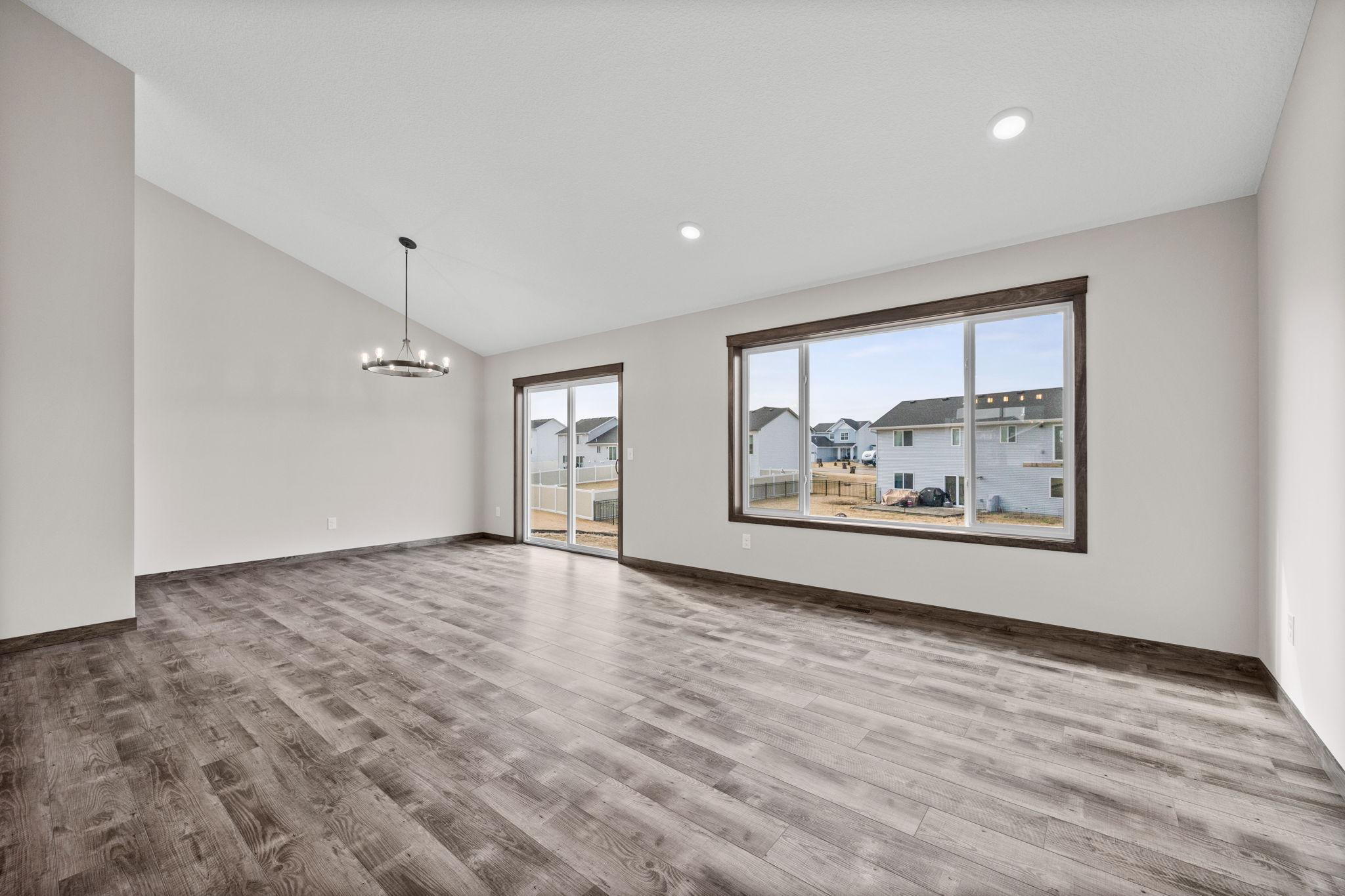 872 Watertown Avenue Property Photo 6