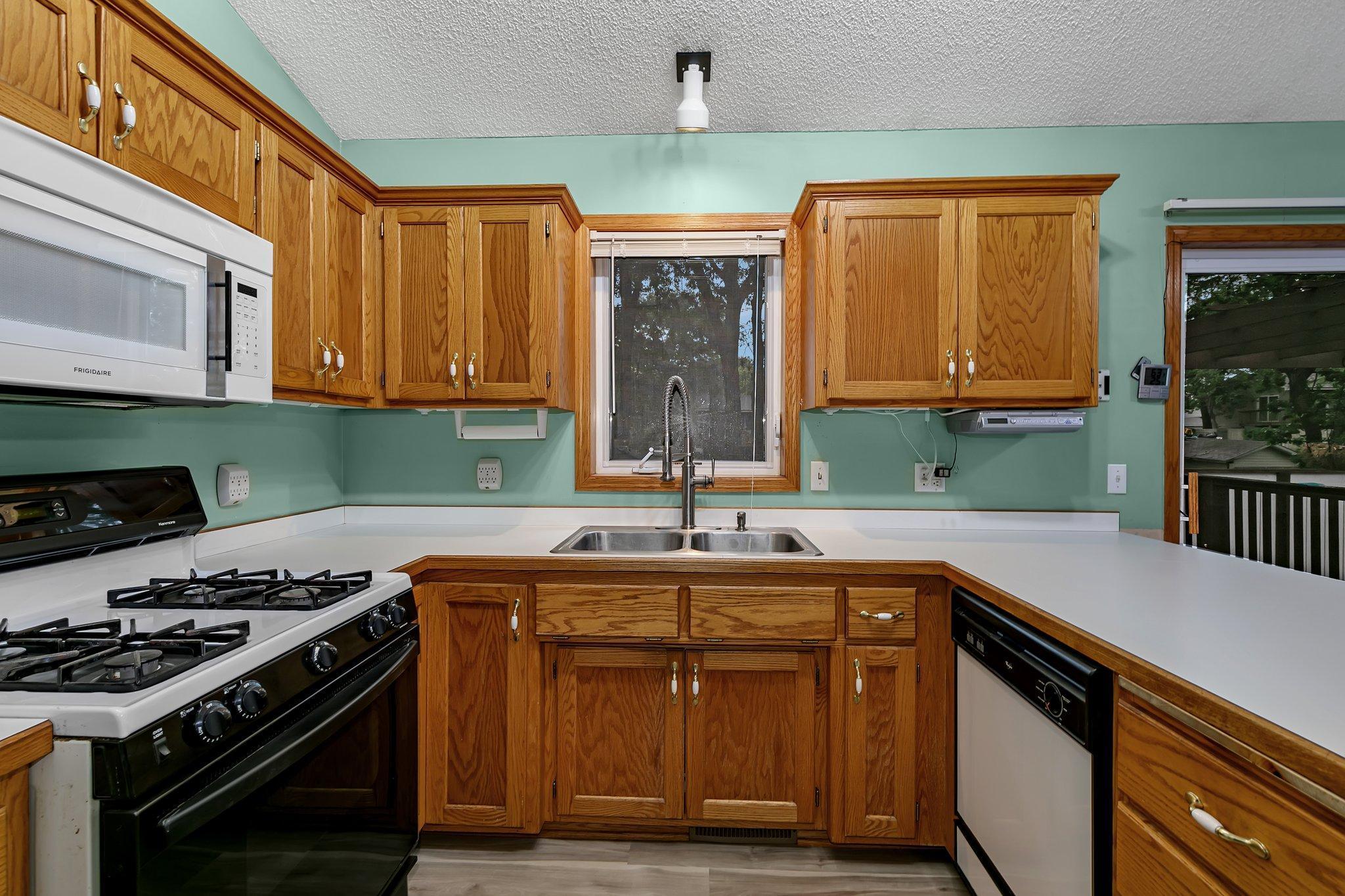 13095 8th Avenue Property Photo 6