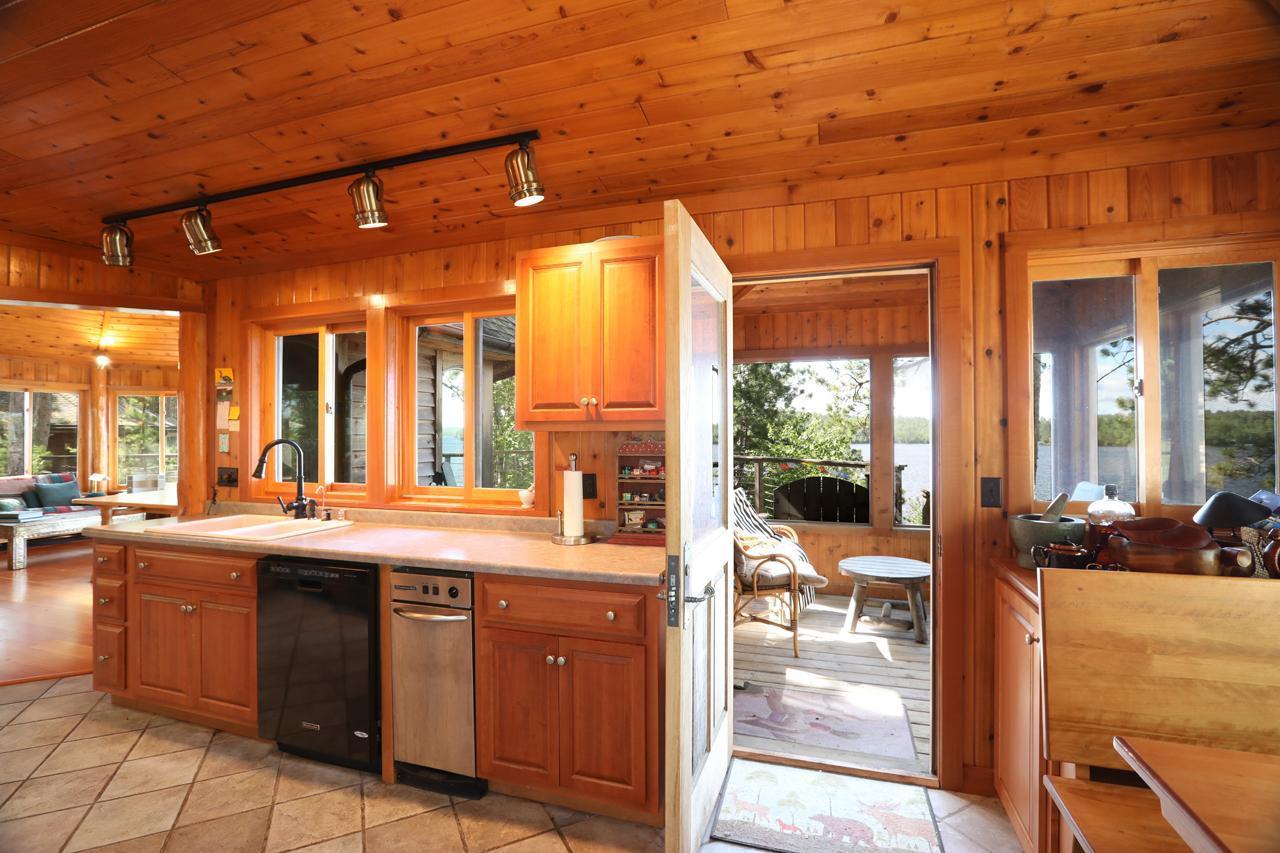 X Waters Island Property Photo 8