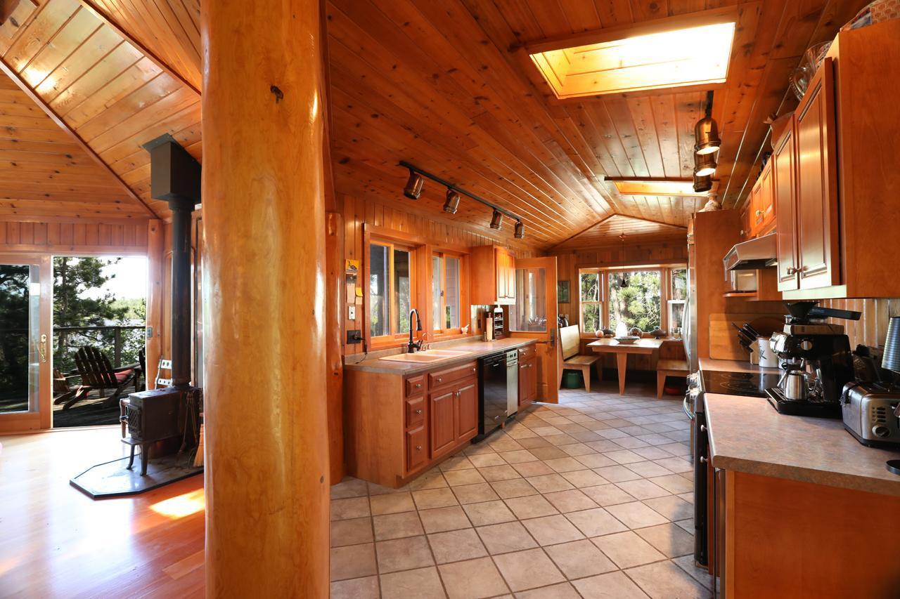 X Waters Island Property Photo 9