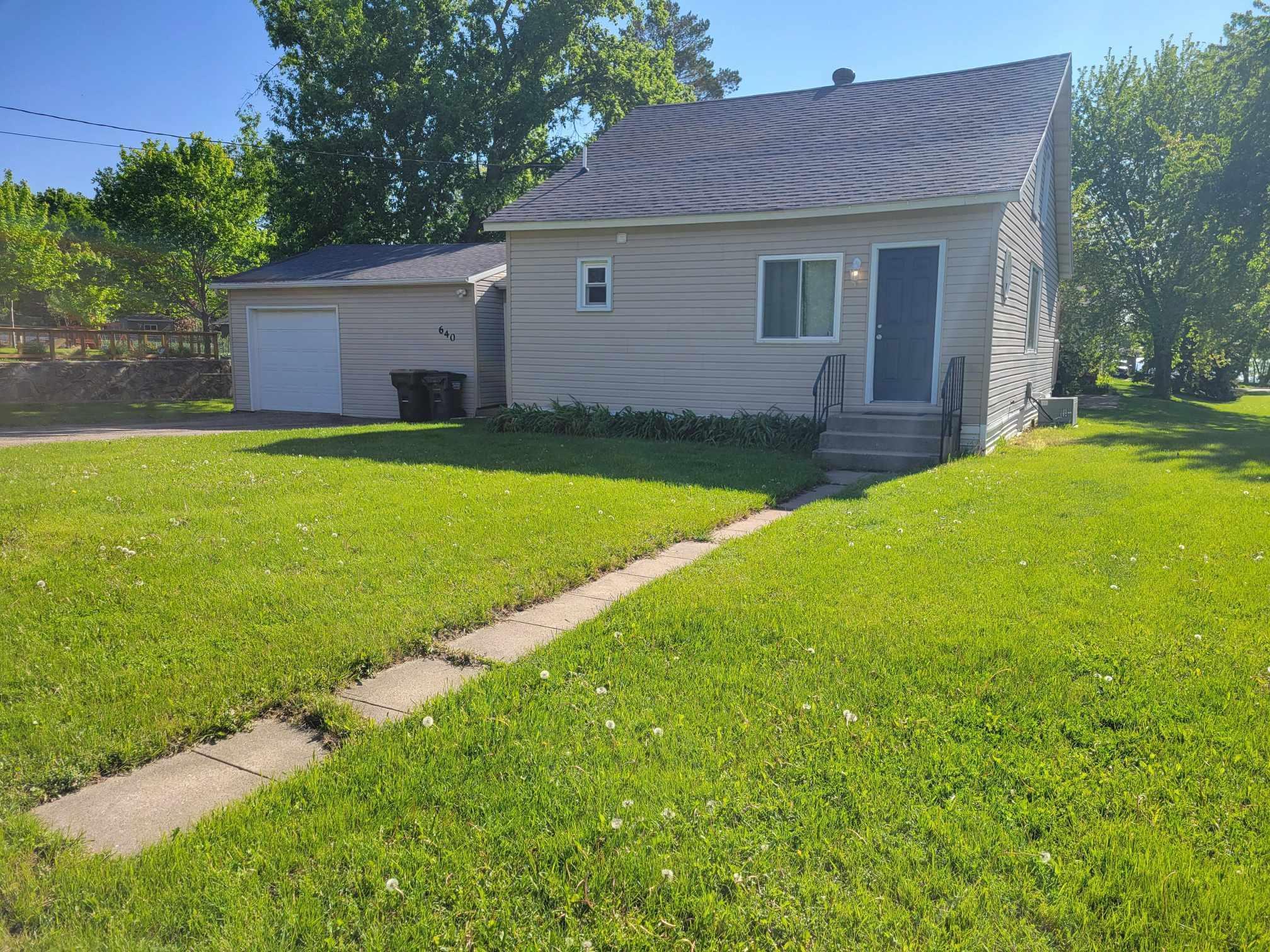 640 6th Street Property Photo 1