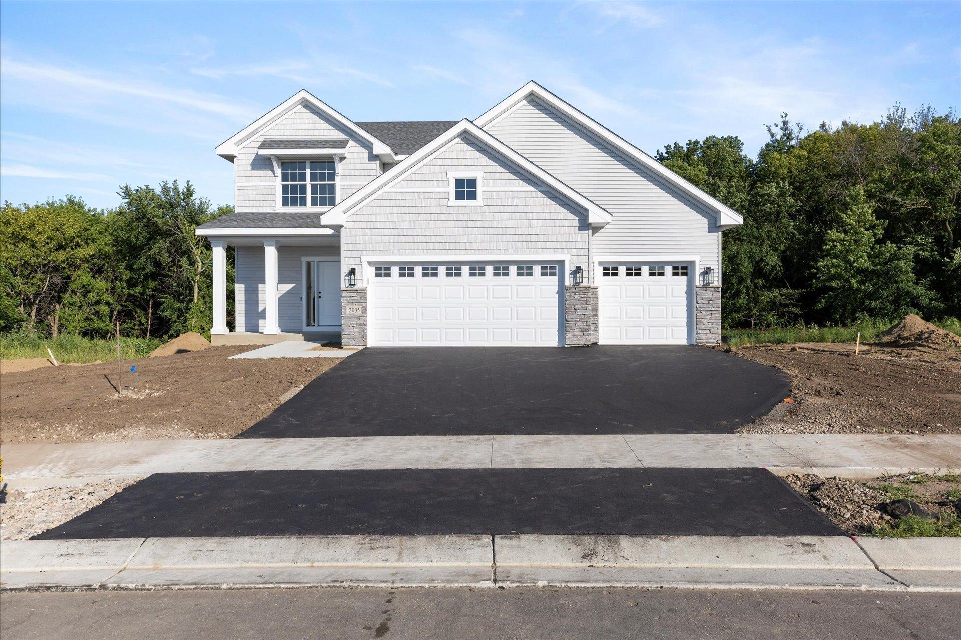 2065 Lusitano Street Property Photo 1