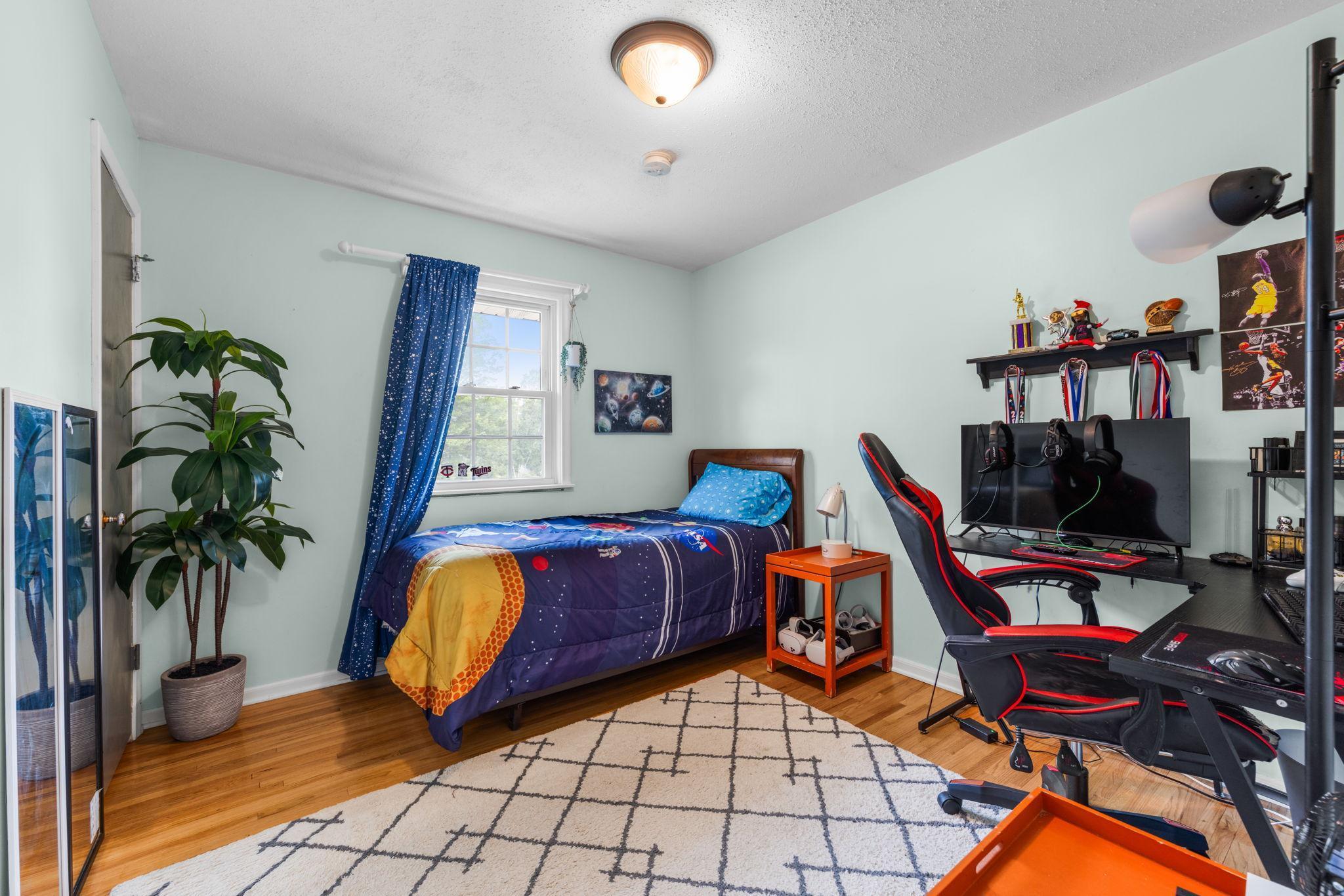4065 Jersey Avenue Property Photo 7