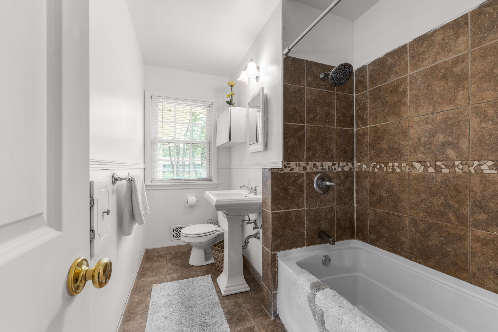 4065 Jersey Avenue Property Photo 10