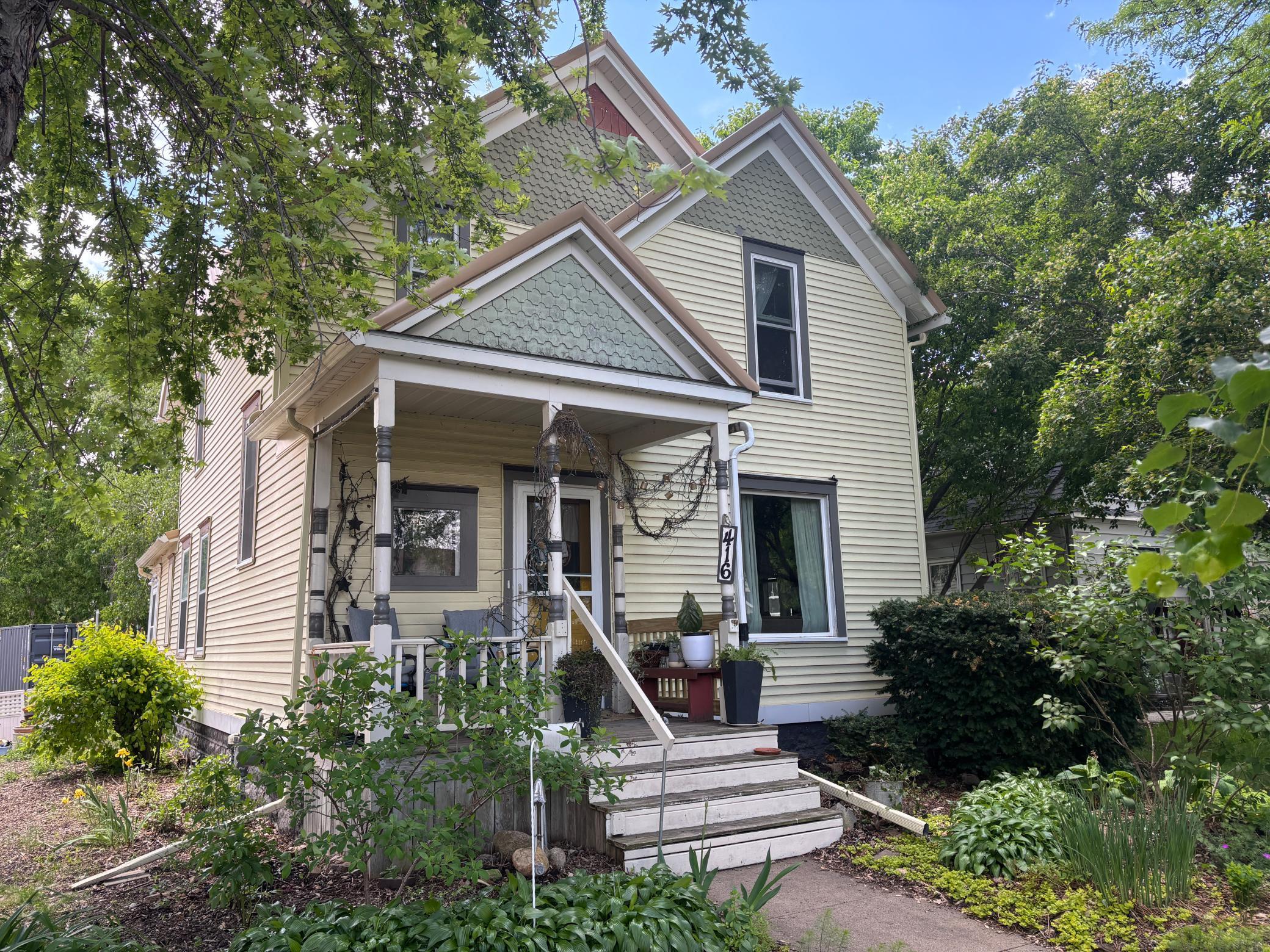 416 W Myrtle Street Property Photo 1