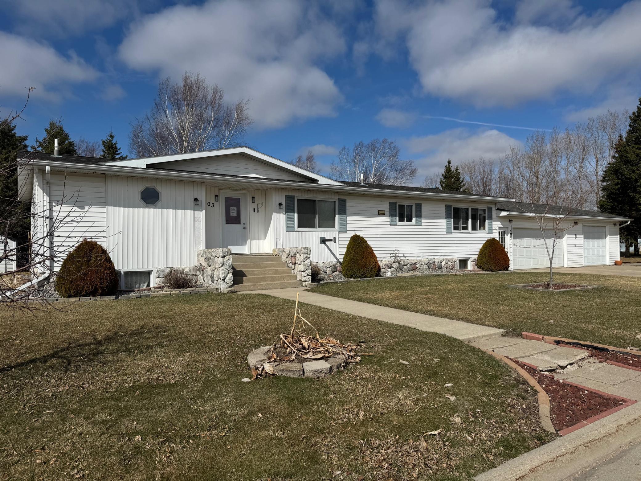 103 8th Street Property Photo 1