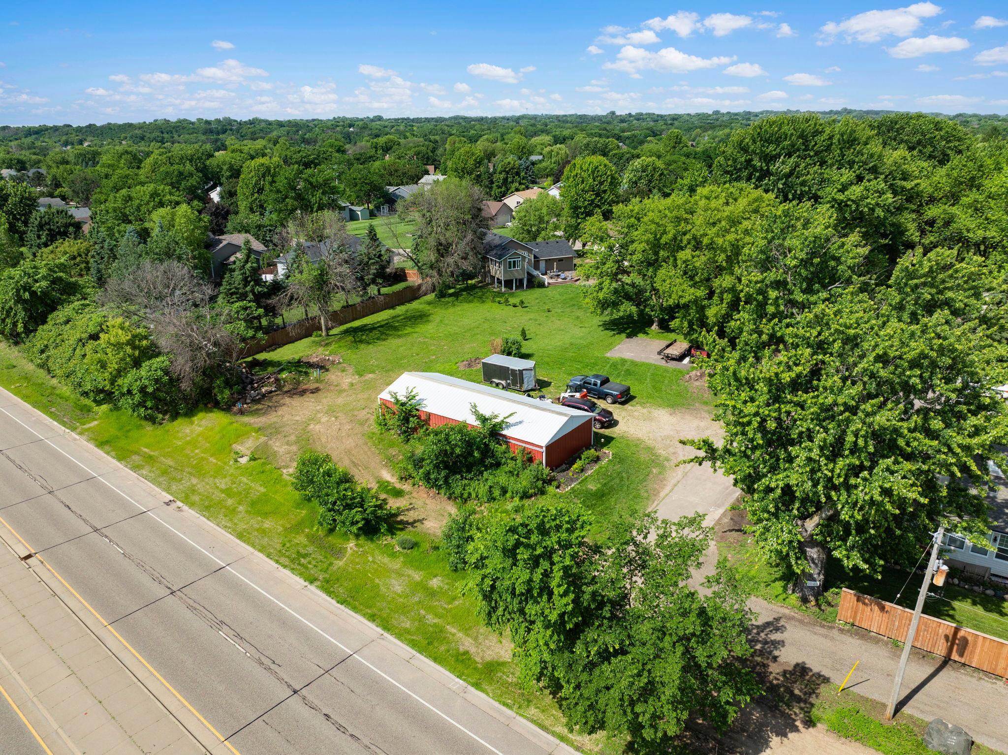 1096 Woodbury Dr Property Photo 7