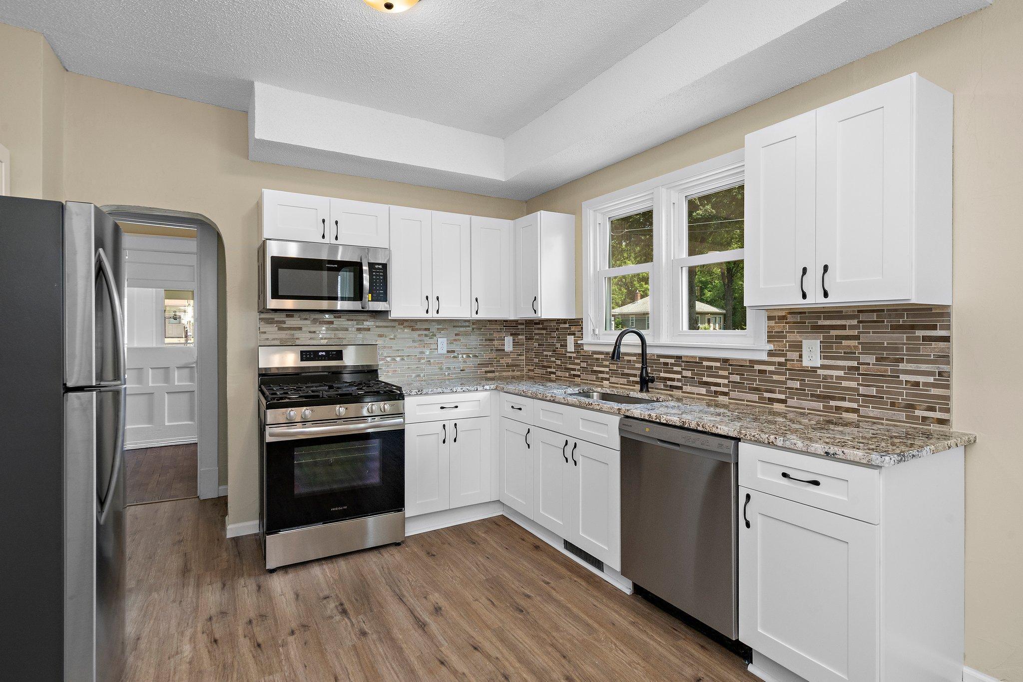 248 Ivy Avenue Property Photo 8