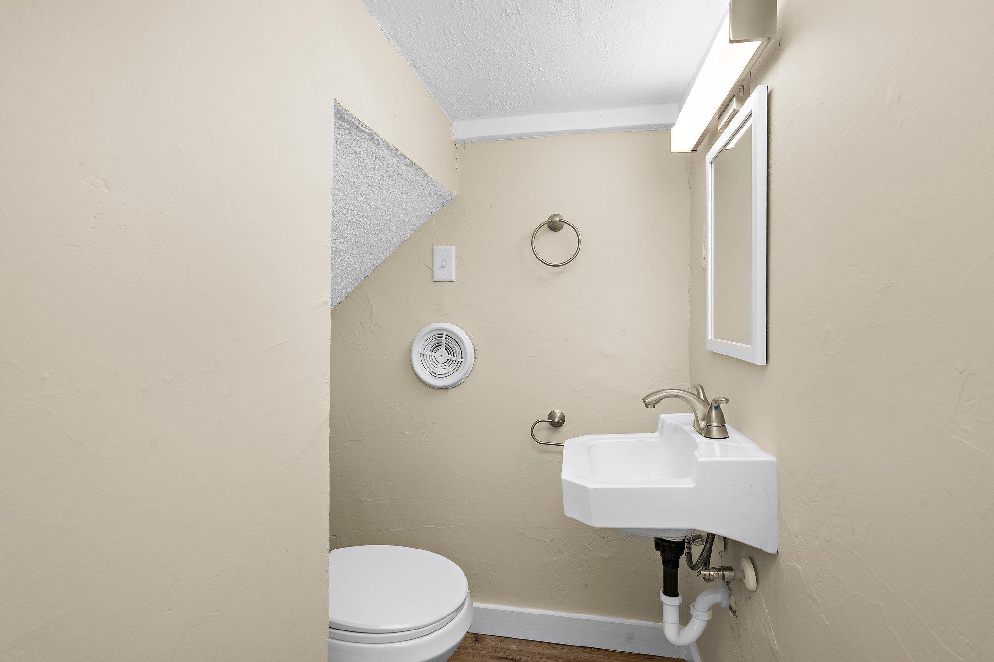 248 Ivy Avenue Property Photo 12