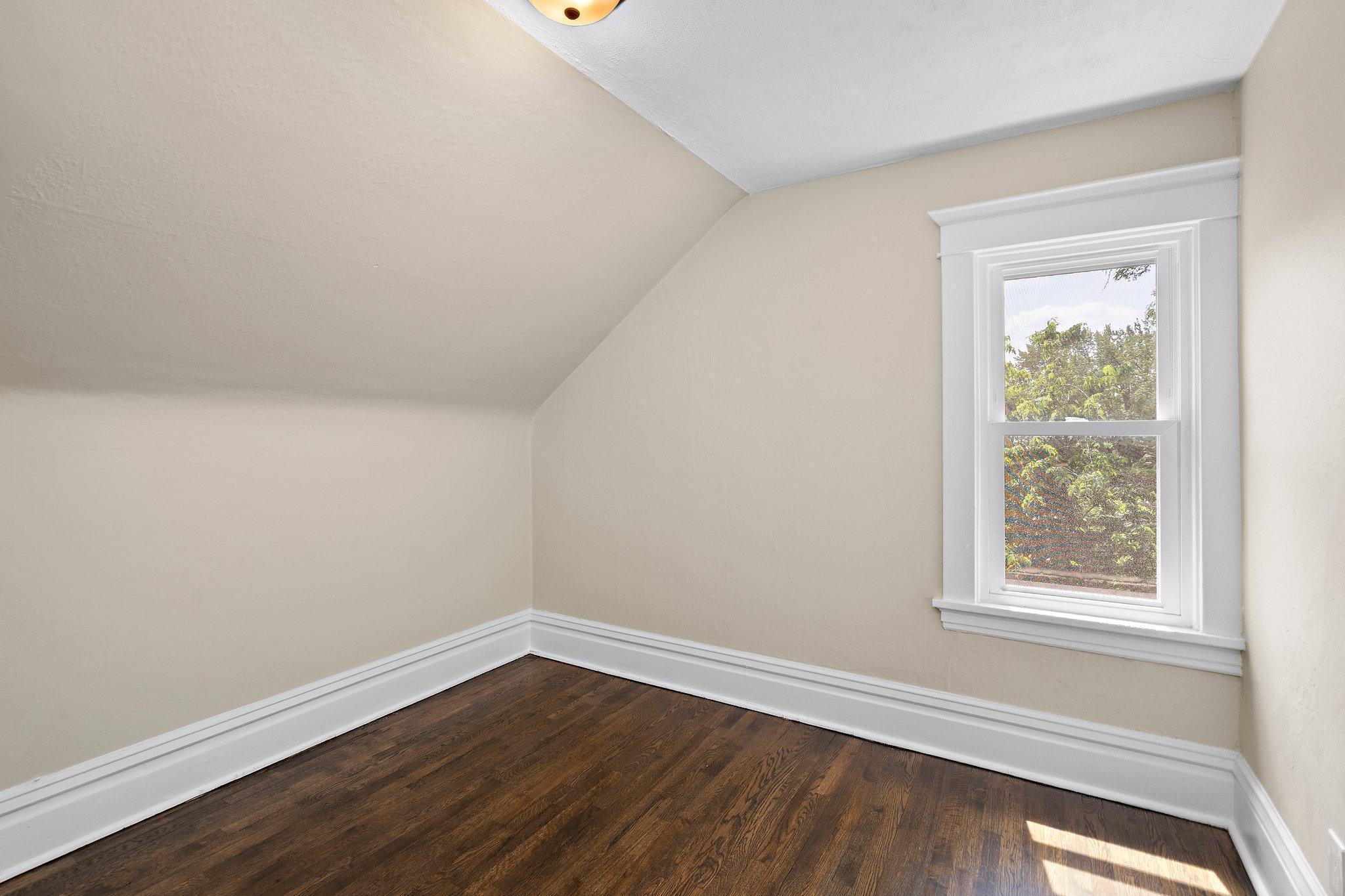248 Ivy Avenue Property Photo 16