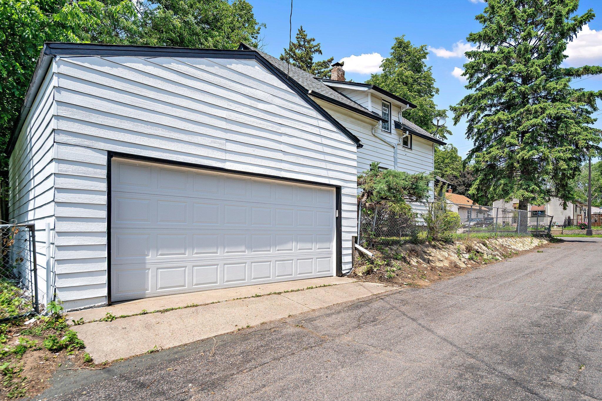 248 Ivy Avenue Property Photo 21