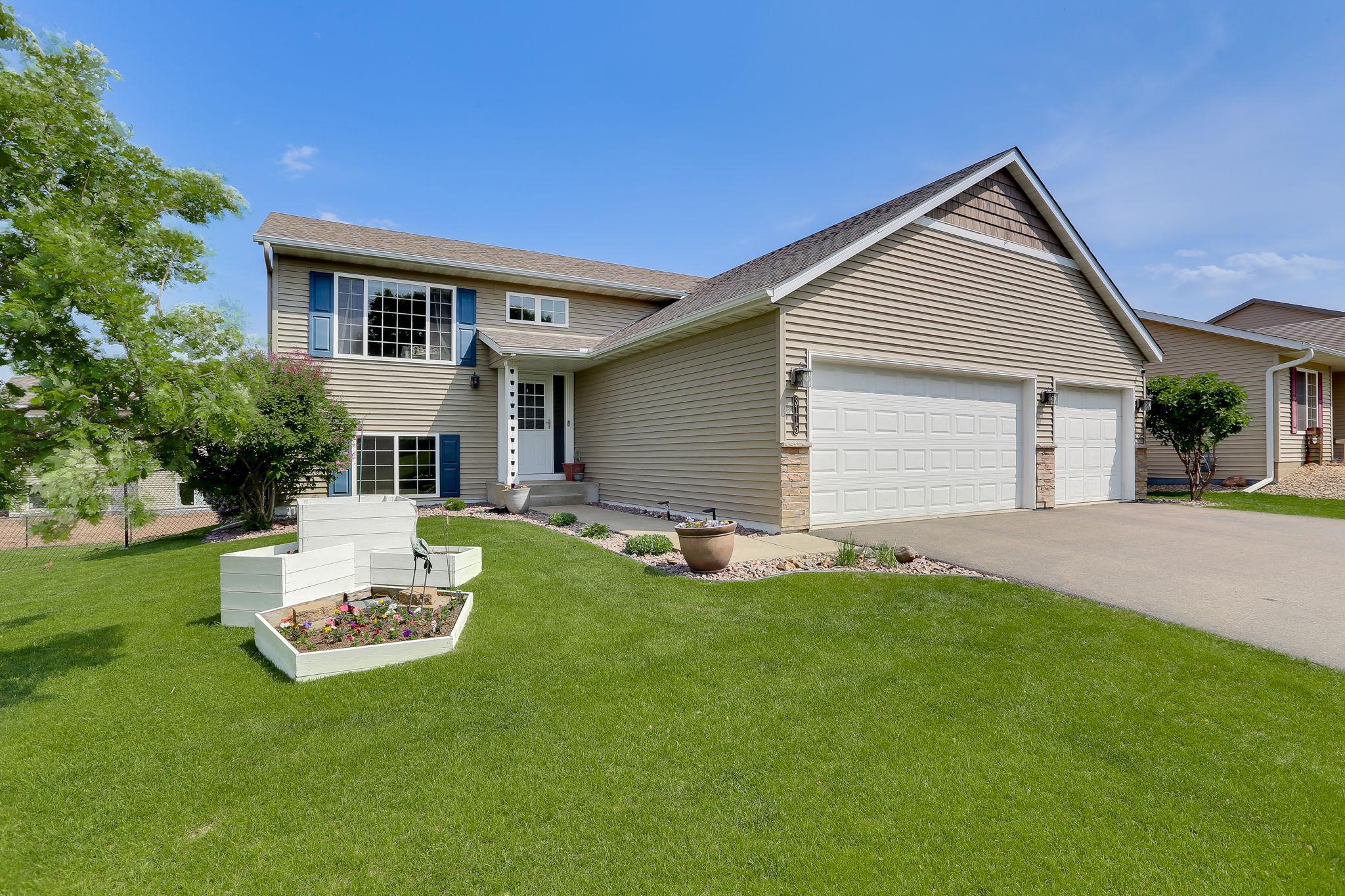 3115 Olson Drive Property Photo 1