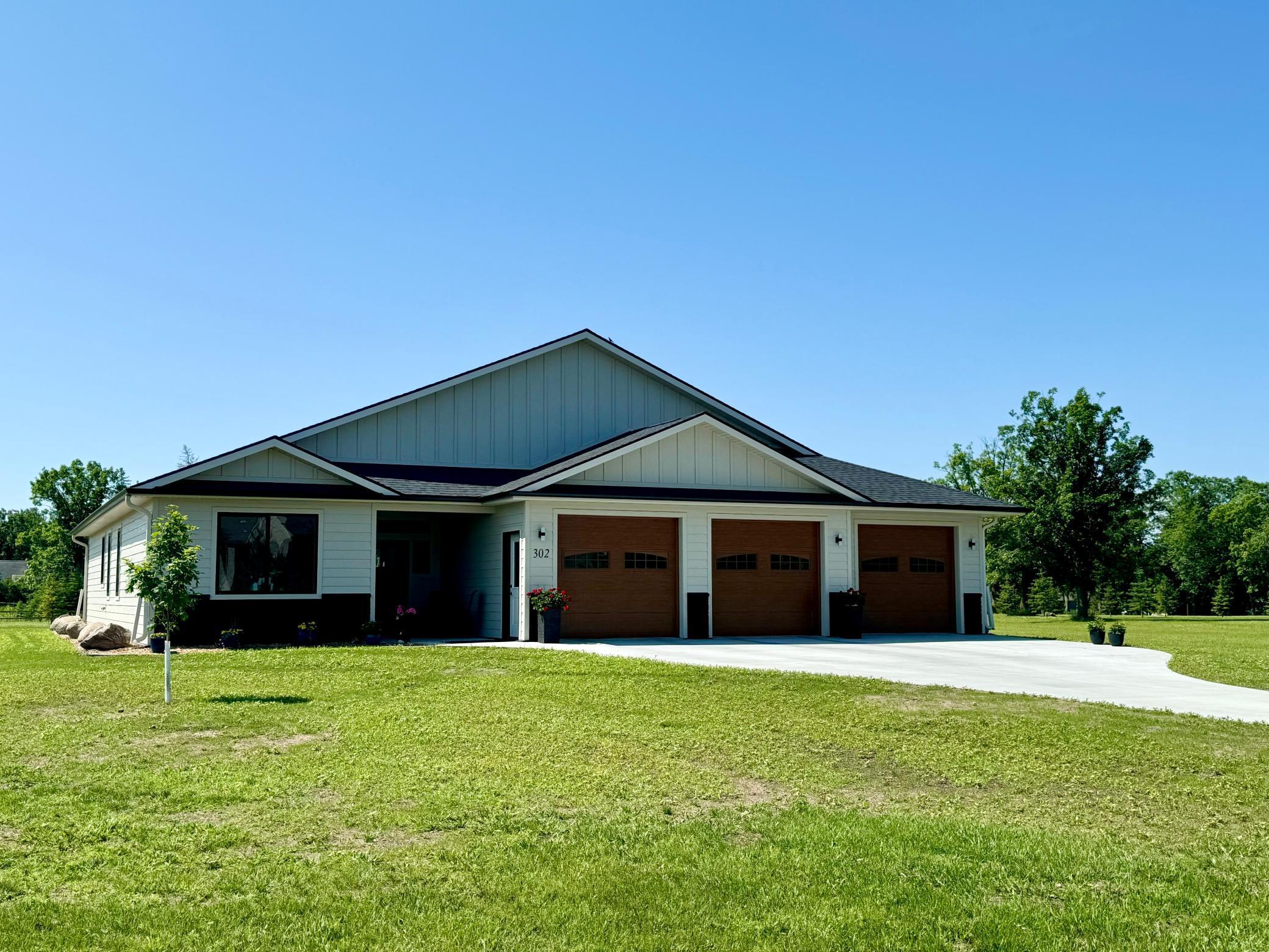 302 Shortcut Lane Property Photo 1