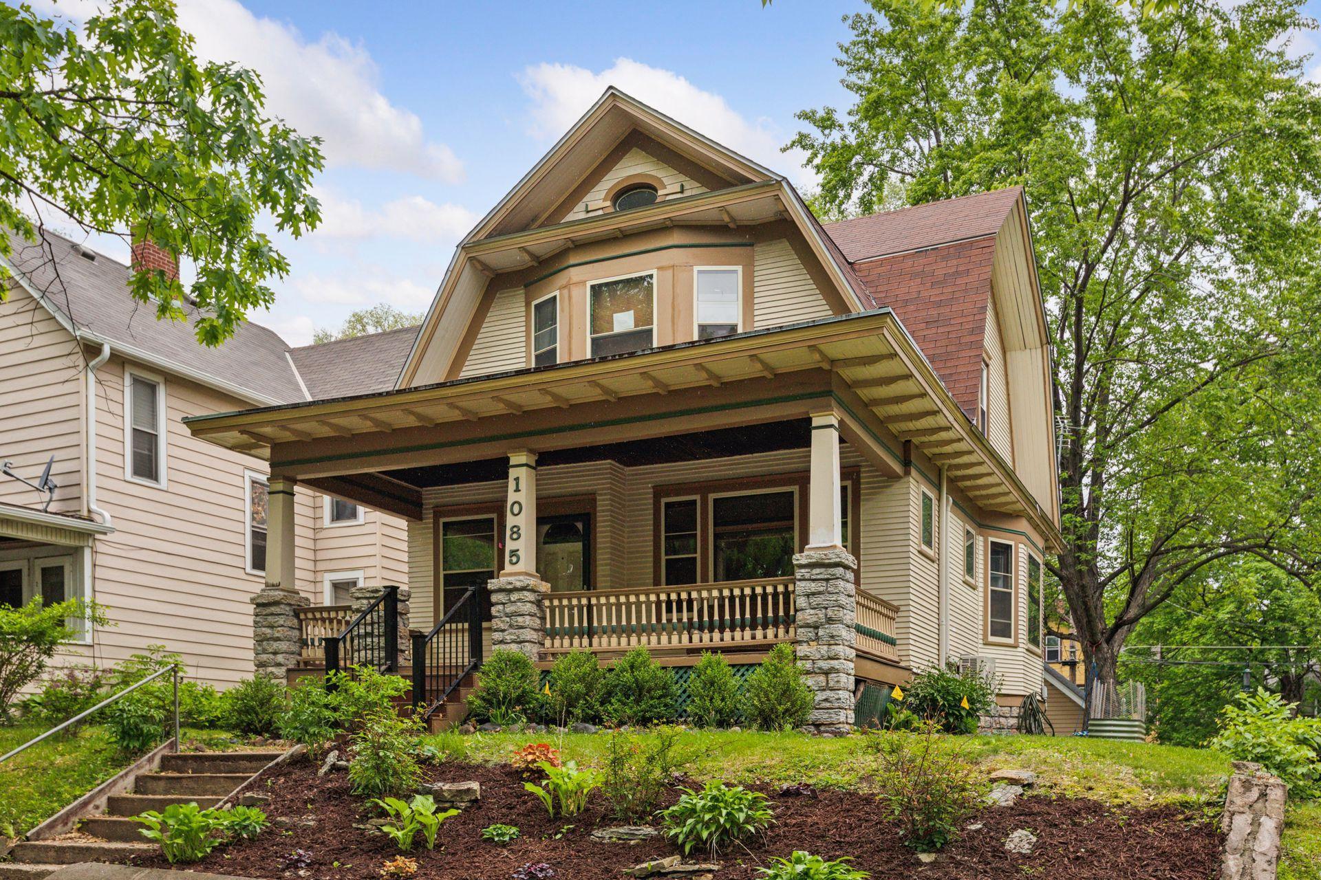 1085 Bush Avenue Property Photo 1