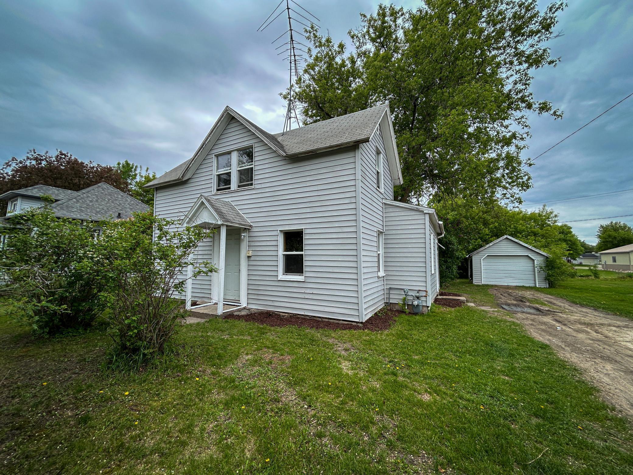 216 Main Avenue Property Photo 1