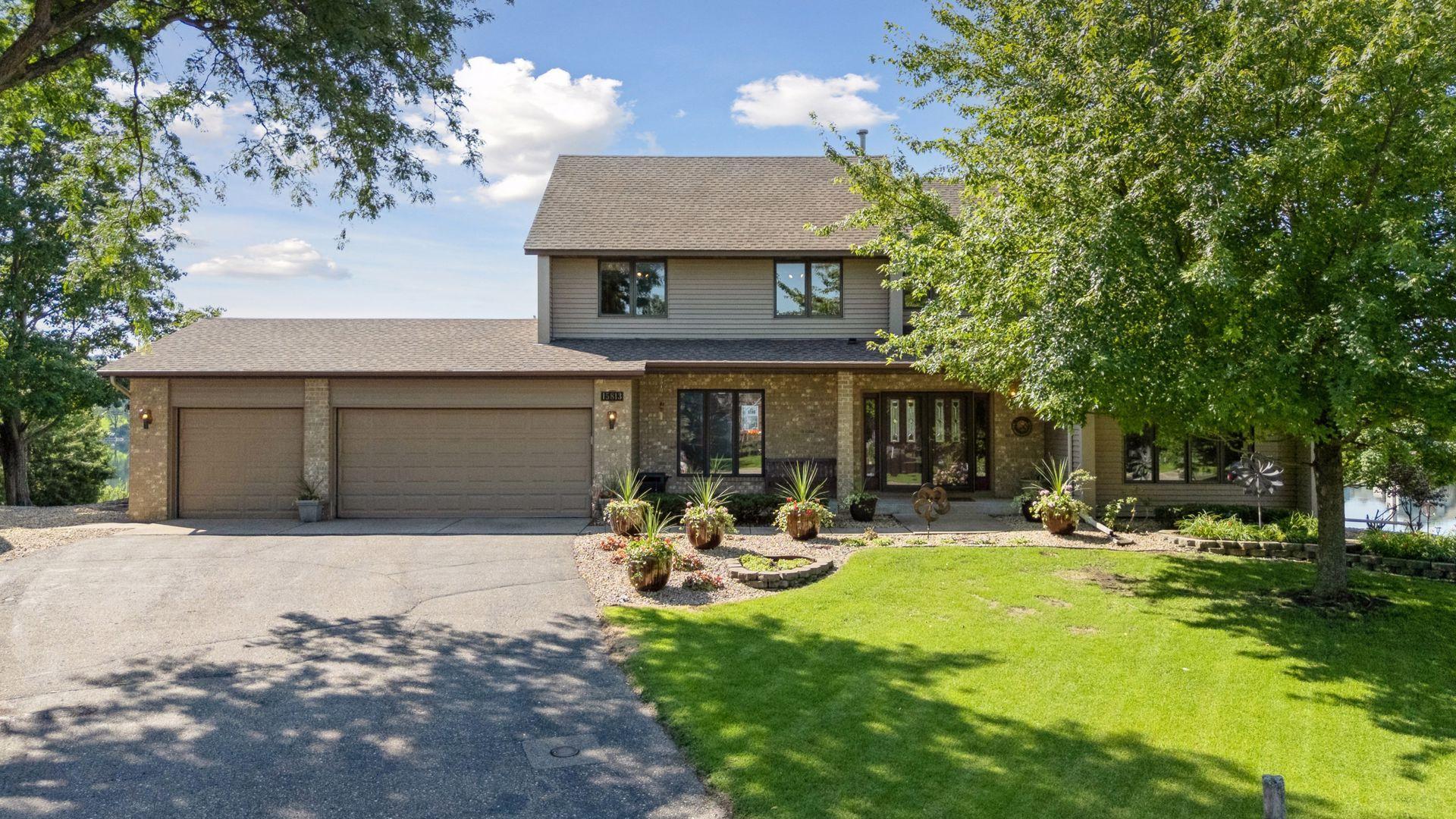 15813 Highview Drive Property Photo 2