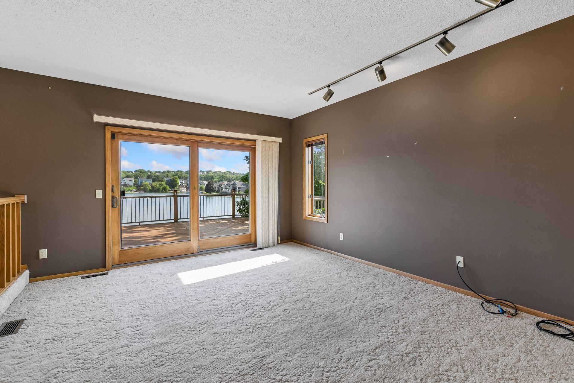 15813 Highview Drive Property Photo 12