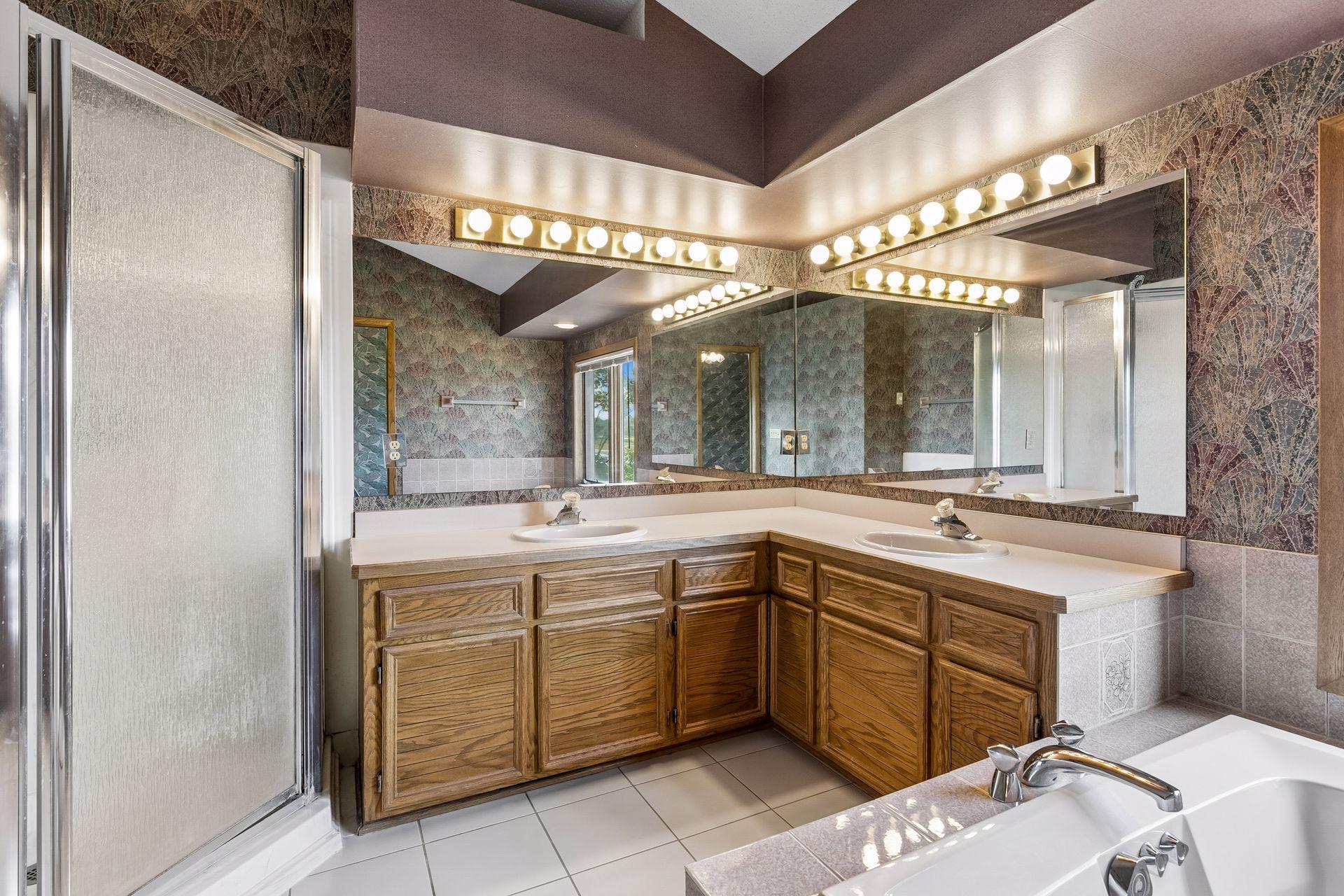 15813 Highview Drive Property Photo 39