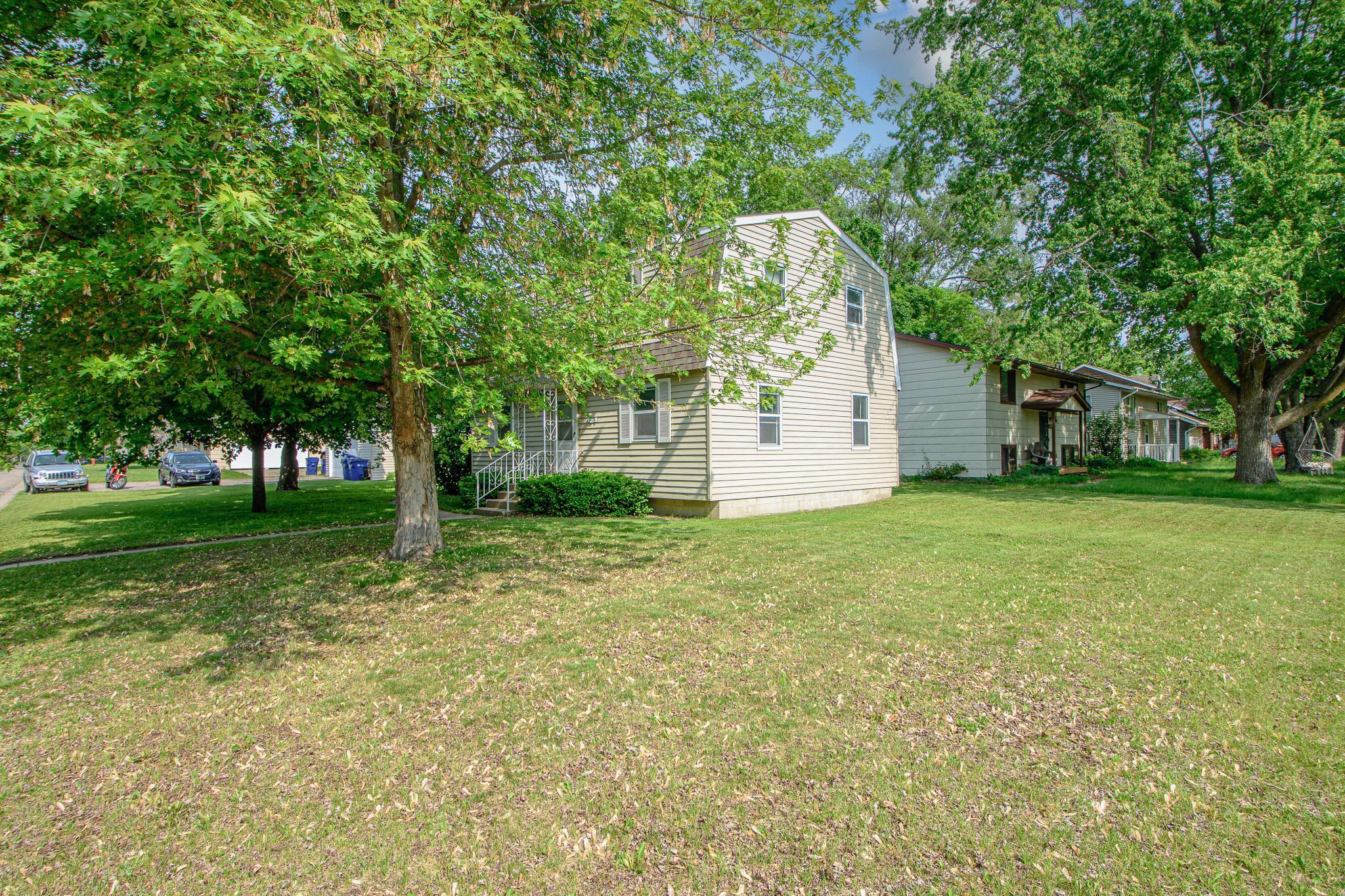 1221 11th Street Property Photo 1