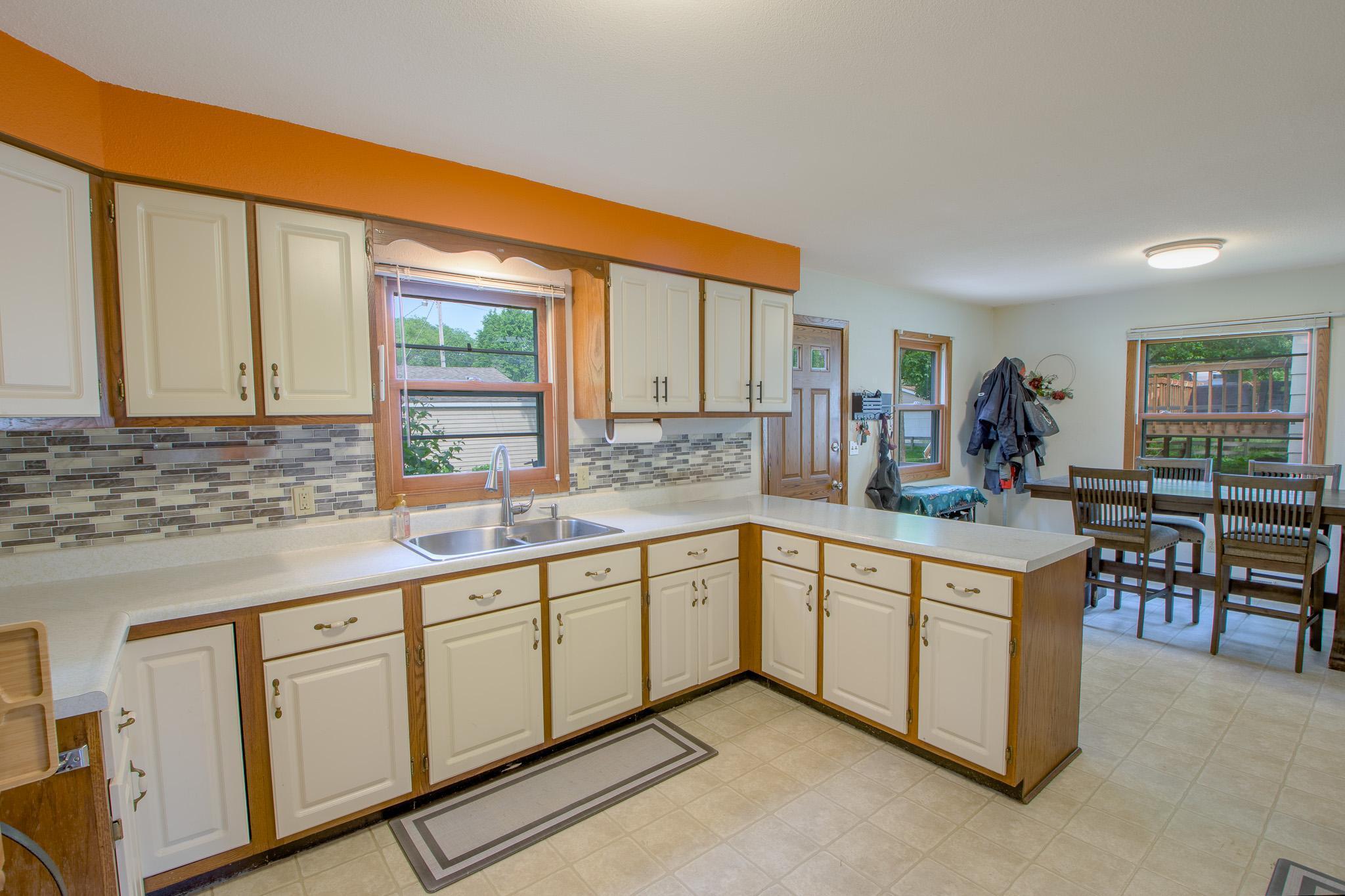 1221 11th Street Property Photo 7