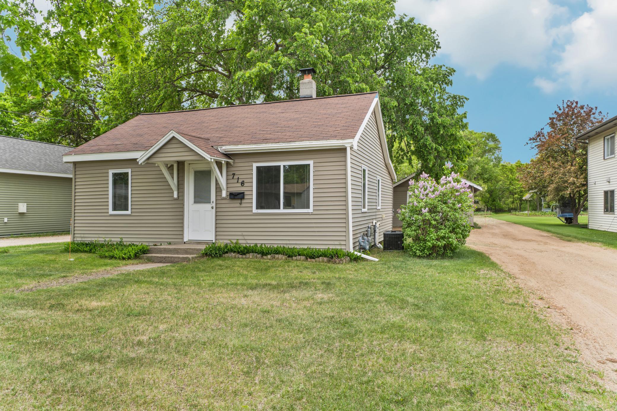 716 15th Street Property Photo 1