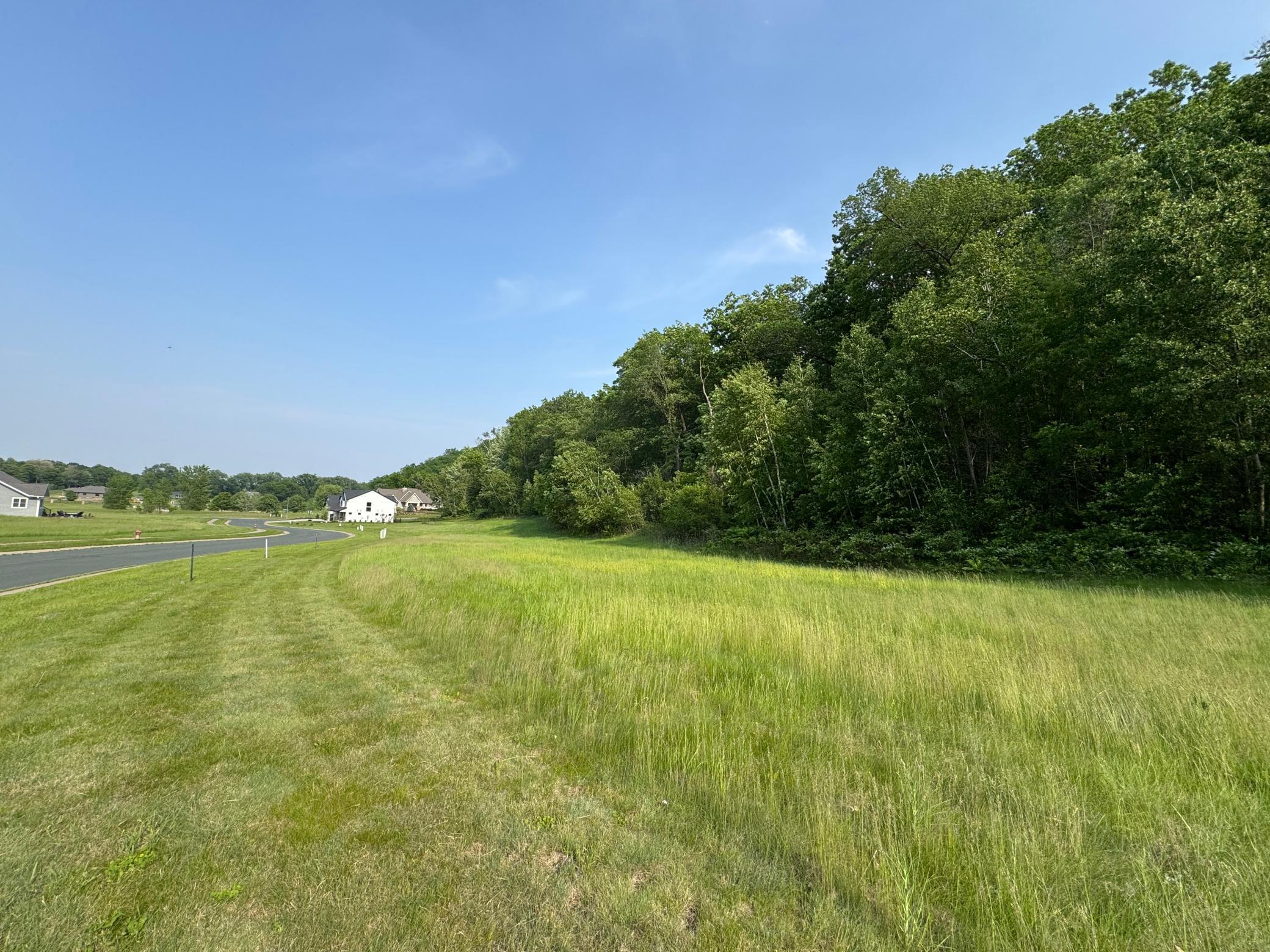 2812 Oakhurst Drive Property Photo 2
