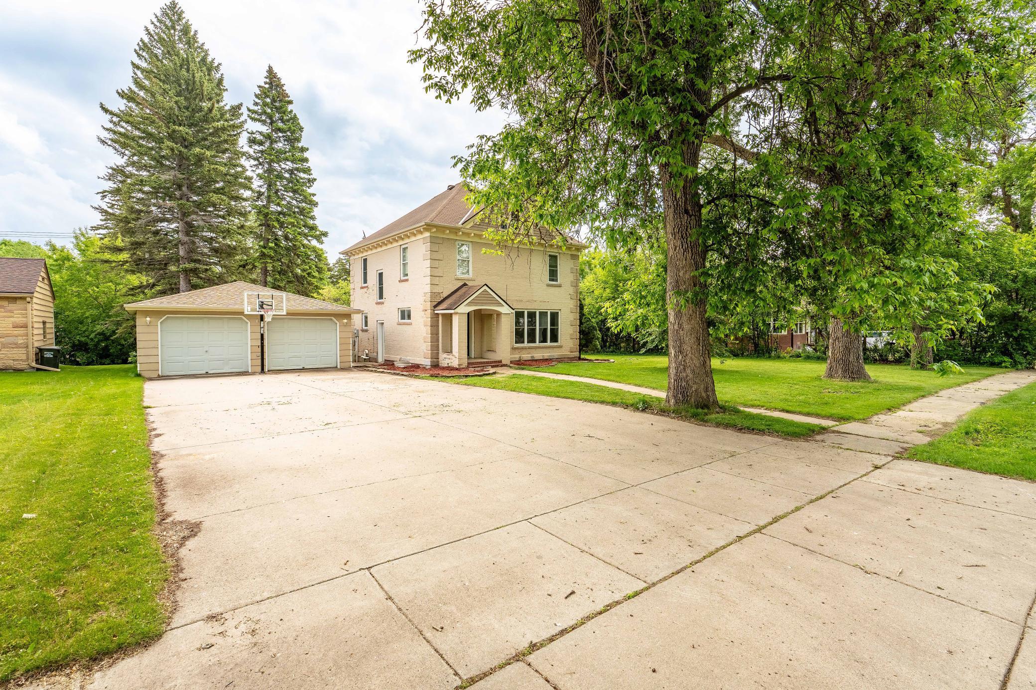 113 7th Avenue