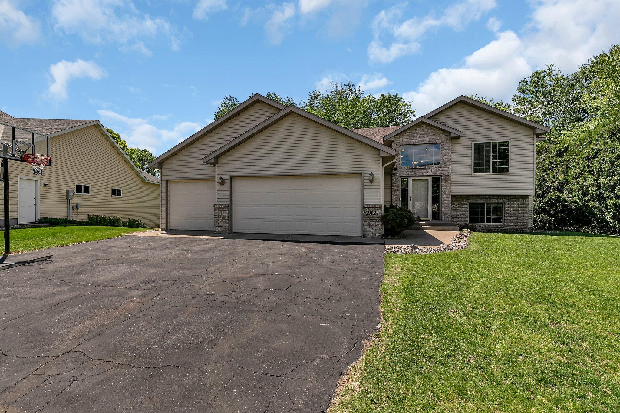 2821 15th Avenue Property Photo