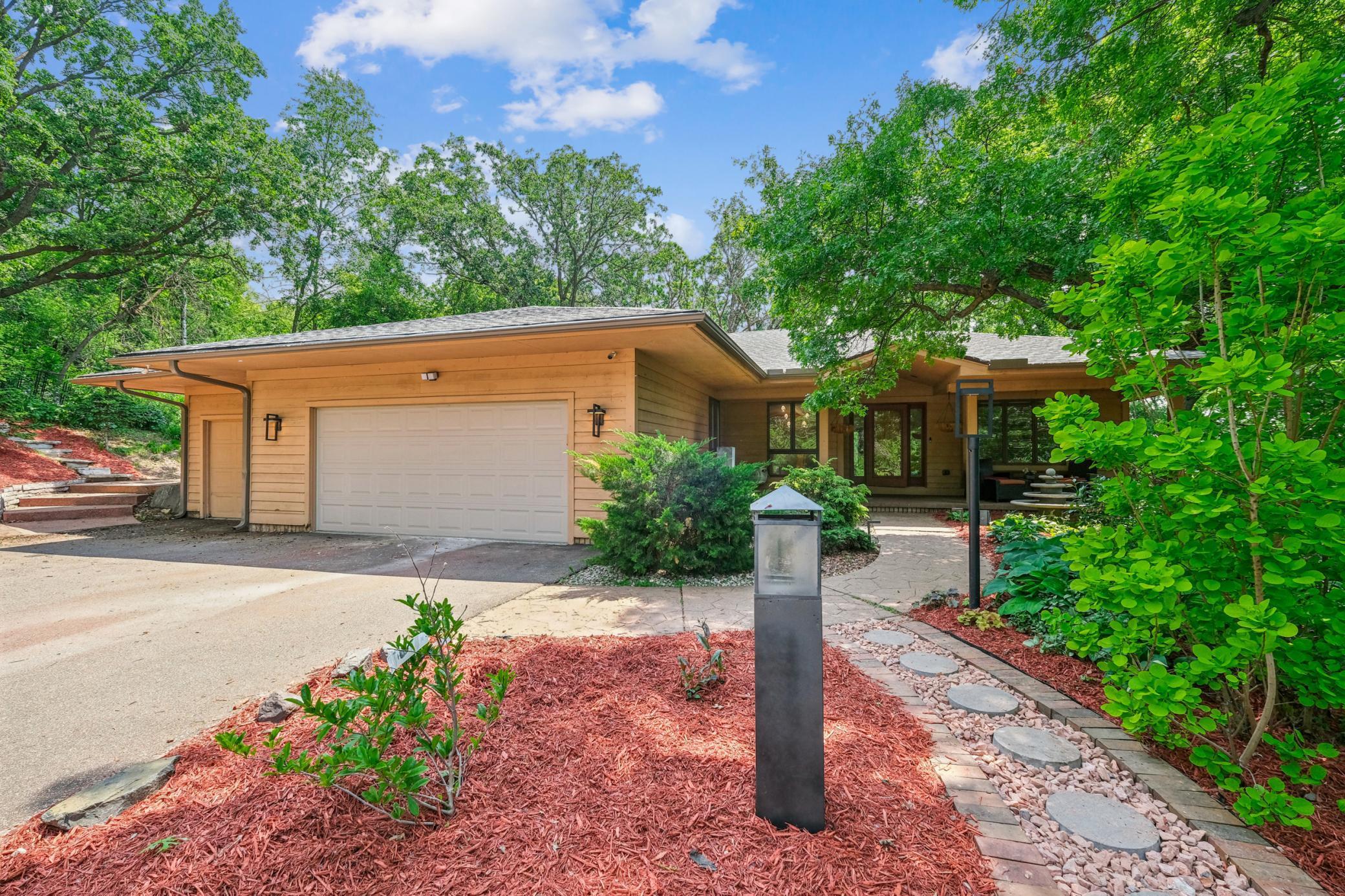 2665 Oriole Avenue Property Photo 1