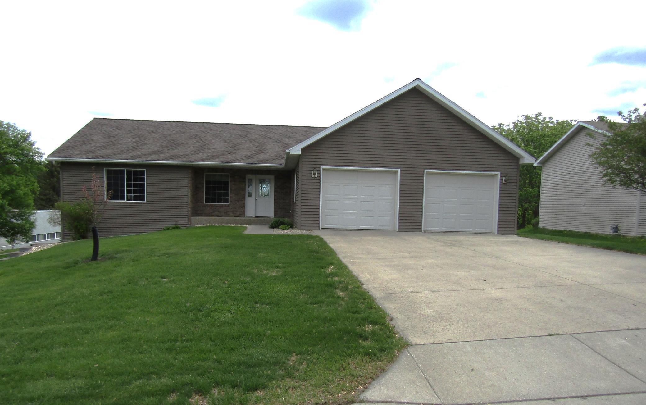 180 N Bordson Street Property Photo 1