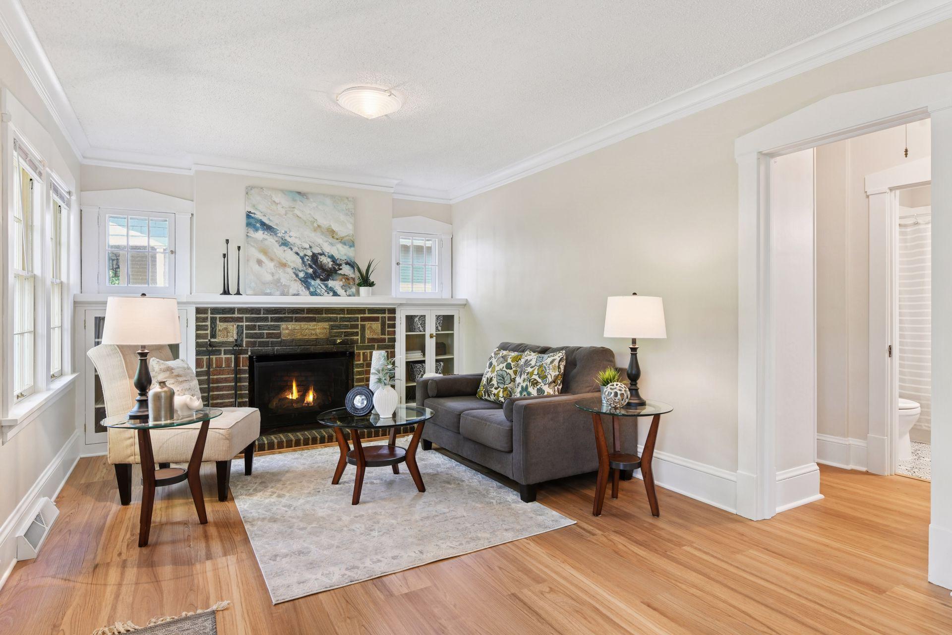2711 Robbins Street Property Photo 1